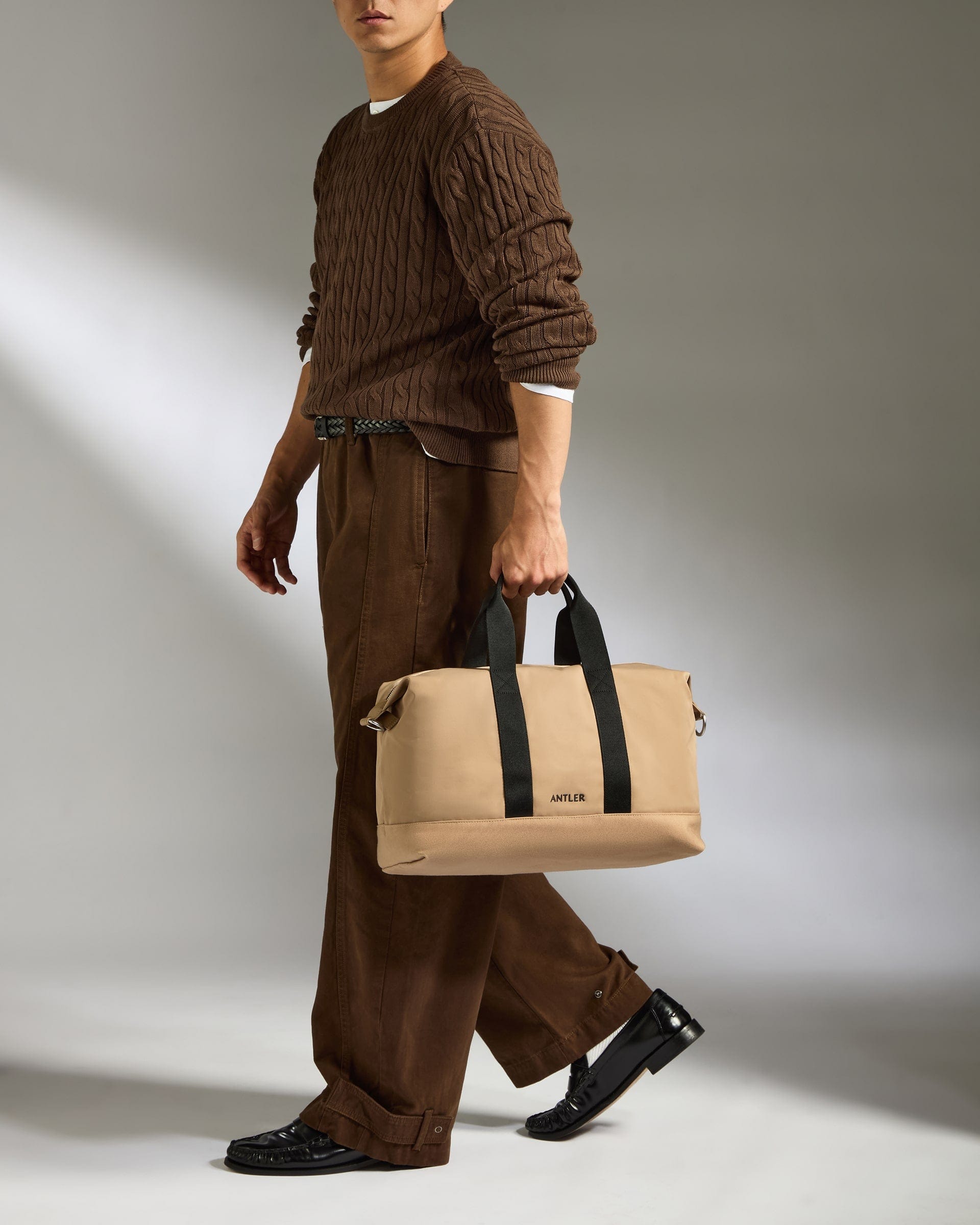 Antler Luggage -  Icon Overnight Bag in Sand - Overnight Bag Icon Overnight Bag in Beige | Weekend Bags & Overnight Travel Bags