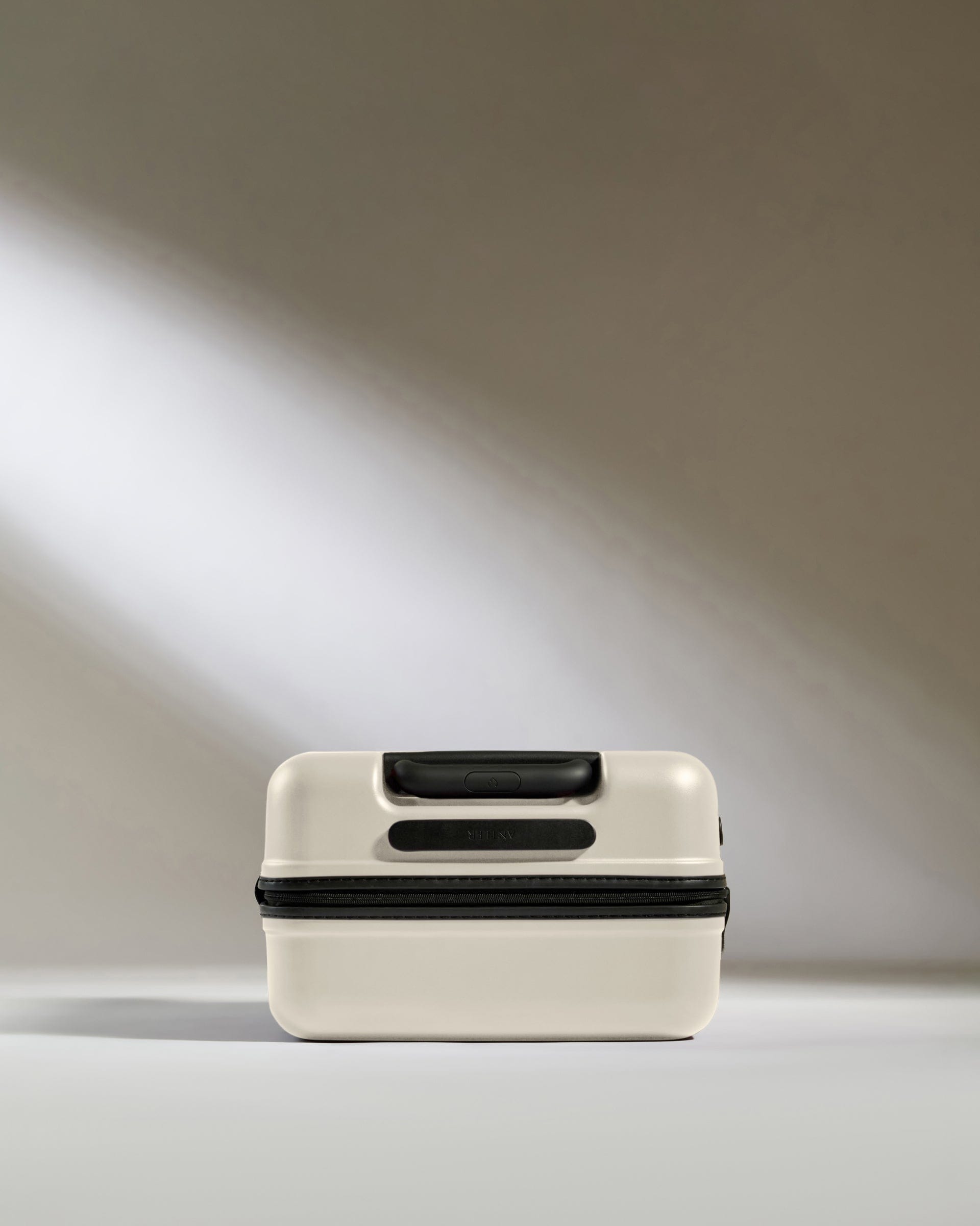 Antler Luggage -  Icon Stripe Biggest Cabin in Taupe - Hard Suitcase Icon Stripe Biggest Cabin in Taupe | Lightweight & Hard Shell Suitcase