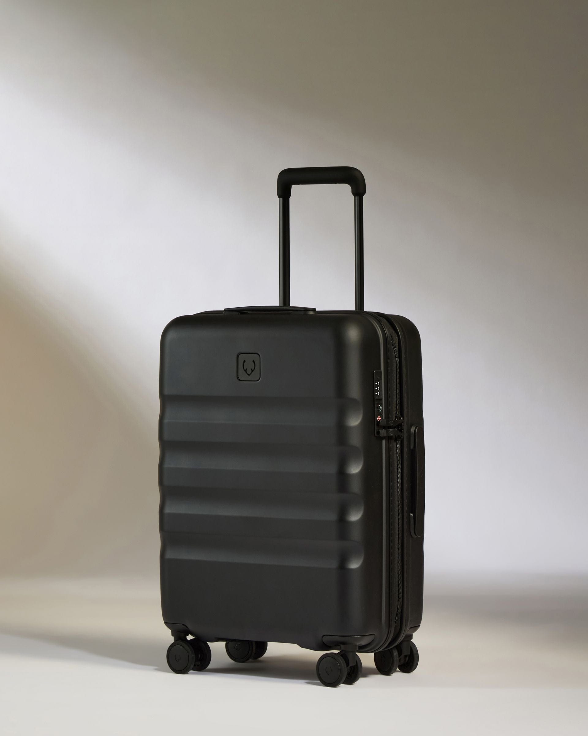 Cabin Suitcase Icon Stripe