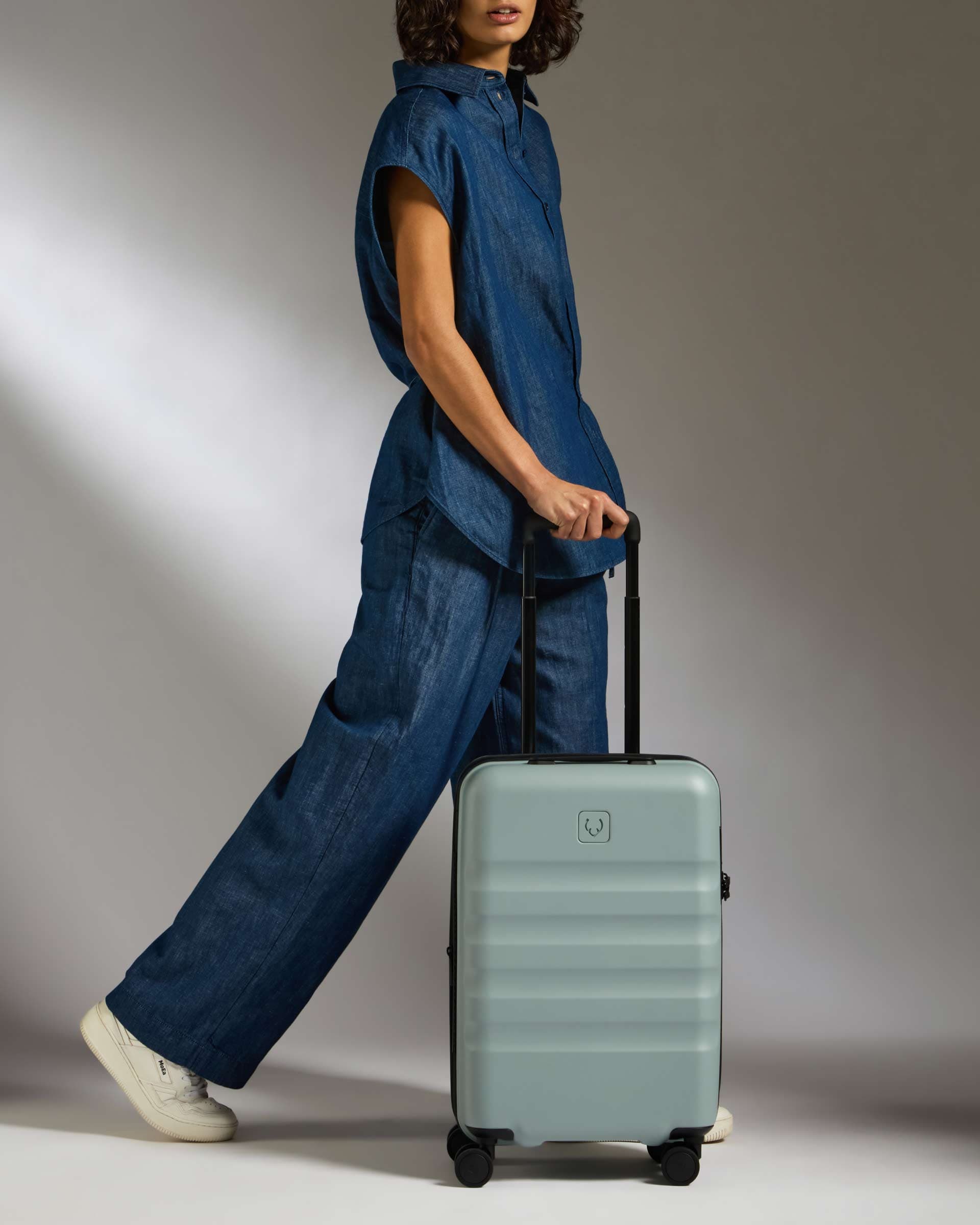 Antler Luggage -  Icon Stripe Cabin with Expander in Mist Blue - Hard Suitcase Icon Stripe Cabin with Expander in Blue | Lightweight & Hard Shell Suitcase