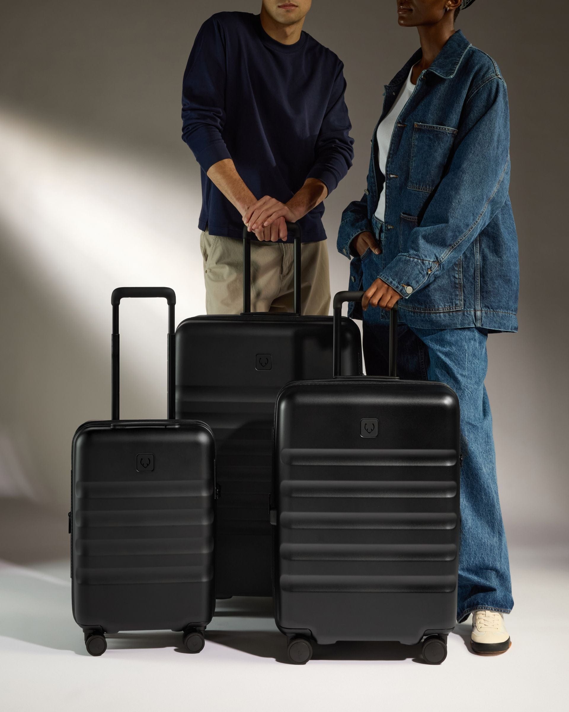 Antler Luggage -  Icon Stripe Set with Expander Cabin in Black - Hard Suitcase Icon Stripe Set with Expander Cabin in Black | Lightweight & Hard Shell Suitcase