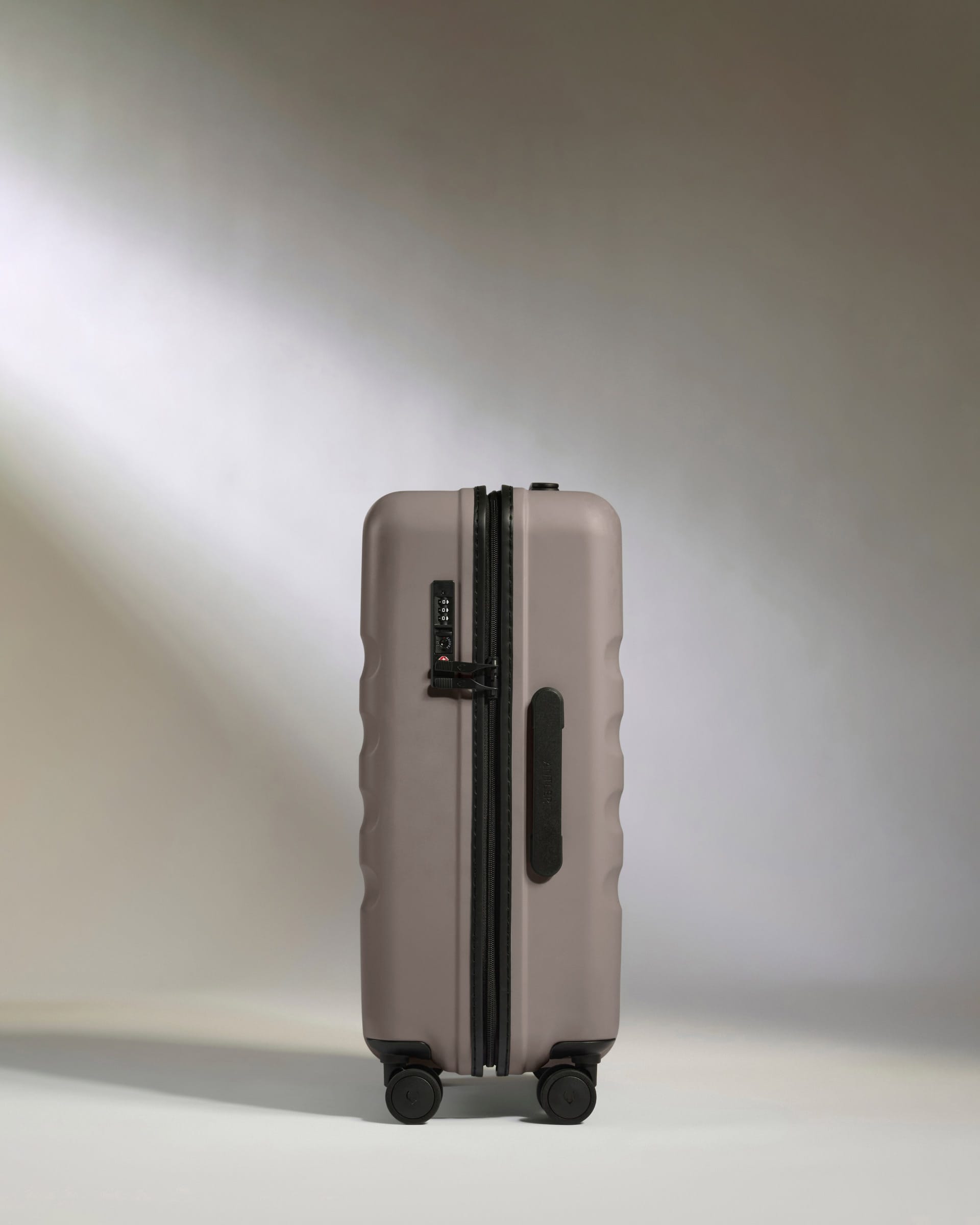 Antler Luggage -  Large Cabin Suitcase in Pebble Grey - Icon Stripe - Hard Suitcase - Large Cabin Large Cabin Suitcase in Grey - Icon Stripe | Lightweight & Hard Shell Suitcase