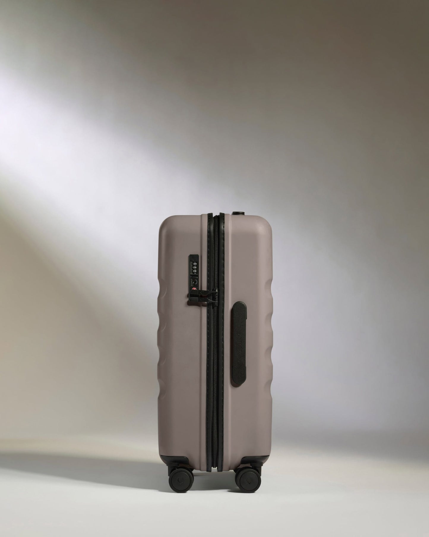 Antler Luggage -  Large Cabin Suitcase in Pebble Grey - Icon Stripe - Hard Suitcase - Large Cabin Large Cabin Suitcase in Grey - Icon Stripe | Lightweight & Hard Shell Suitcase