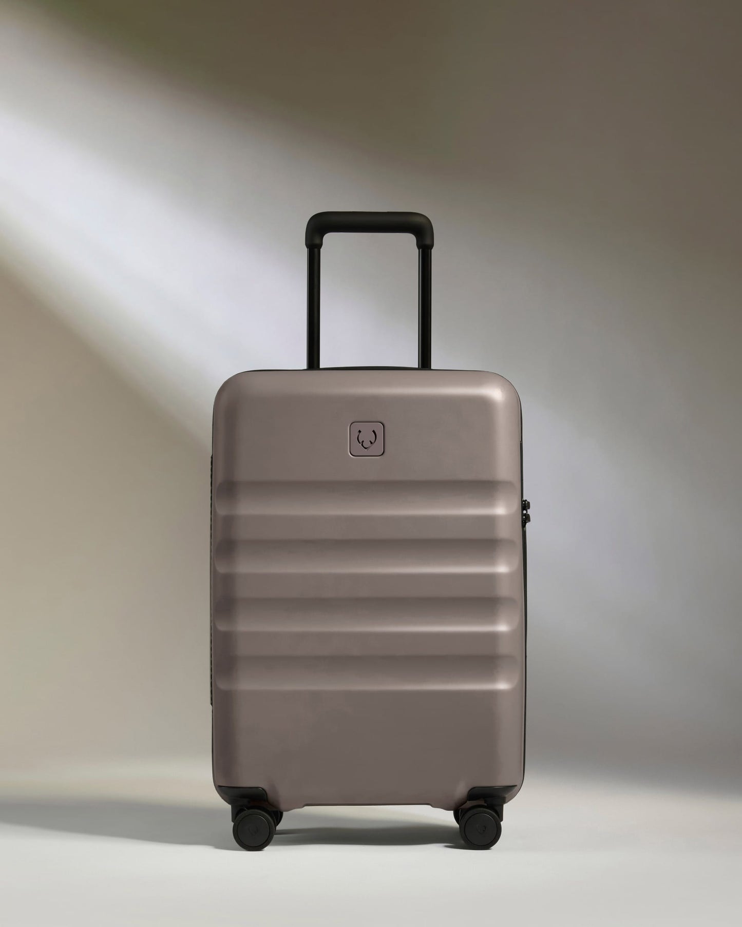 Antler Luggage -  Large Cabin Suitcase in Pebble Grey - Icon Stripe - Hard Suitcase - Large Cabin Large Cabin Suitcase in Grey - Icon Stripe | Lightweight & Hard Shell Suitcase
