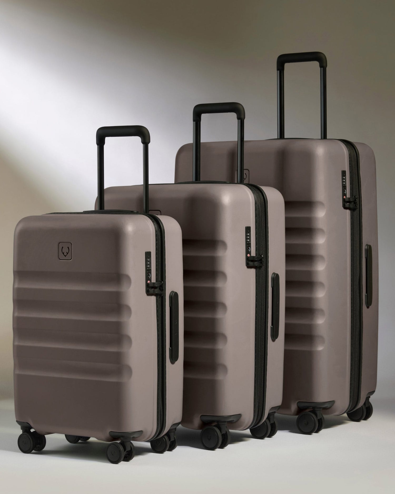 Antler Luggage -  Large Cabin Suitcase Set in Pebble Grey - Icon Stripe - Hard Suitcase - Large Cabin Set Large Cabin Suitcase Set in Grey - Icon Stripe | Lightweight & Hard Shell Suitcase