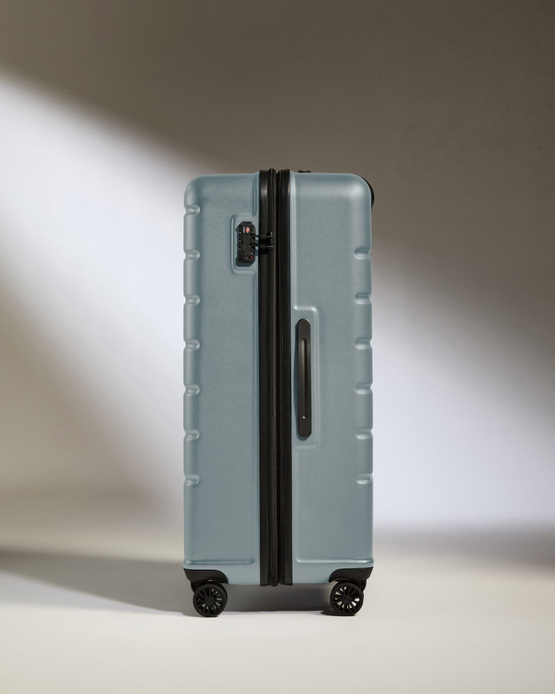 Antler Luggage -  Large Suitcase in Cool Grey - Logo - Hard Suitcase - Large Large Suitcase Cool Grey - Logo | Lightweight Hard Shell Luggage