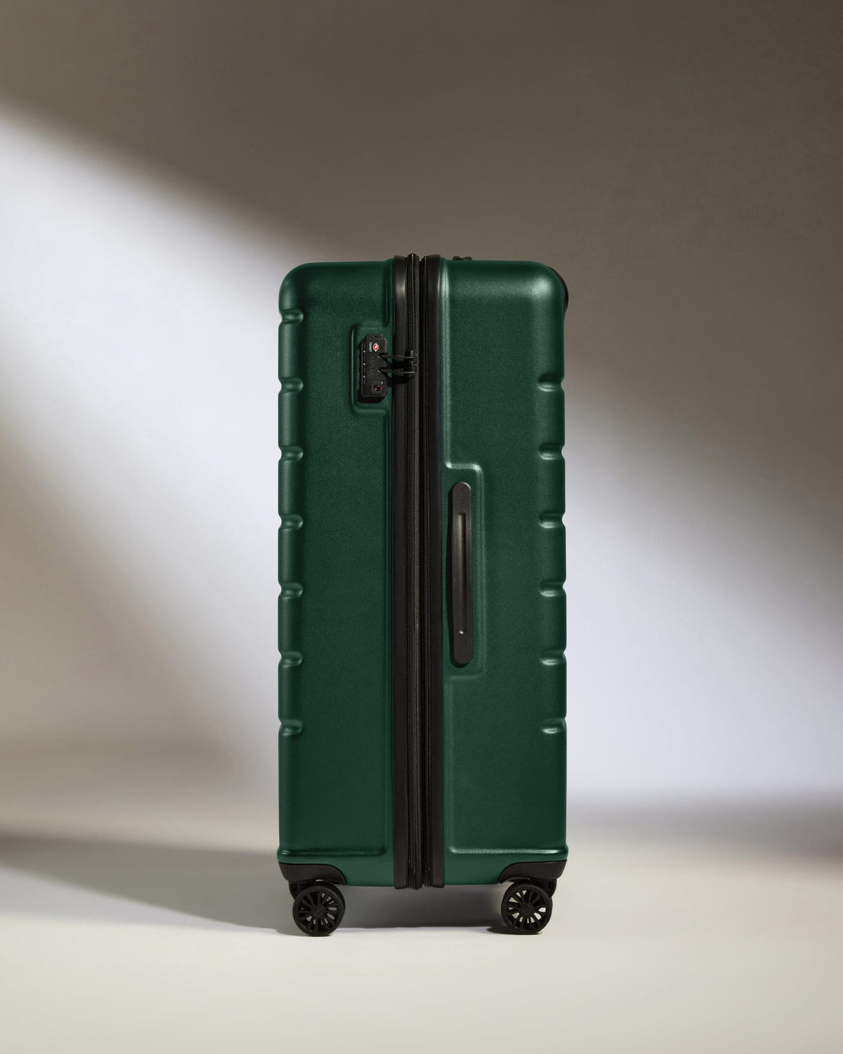 Antler Luggage -  Large Suitcase in Dark Teal - Logo - Hard Suitcase - Large Large Suitcase Dark Teal - Logo | Lightweight Hard Shell Luggage