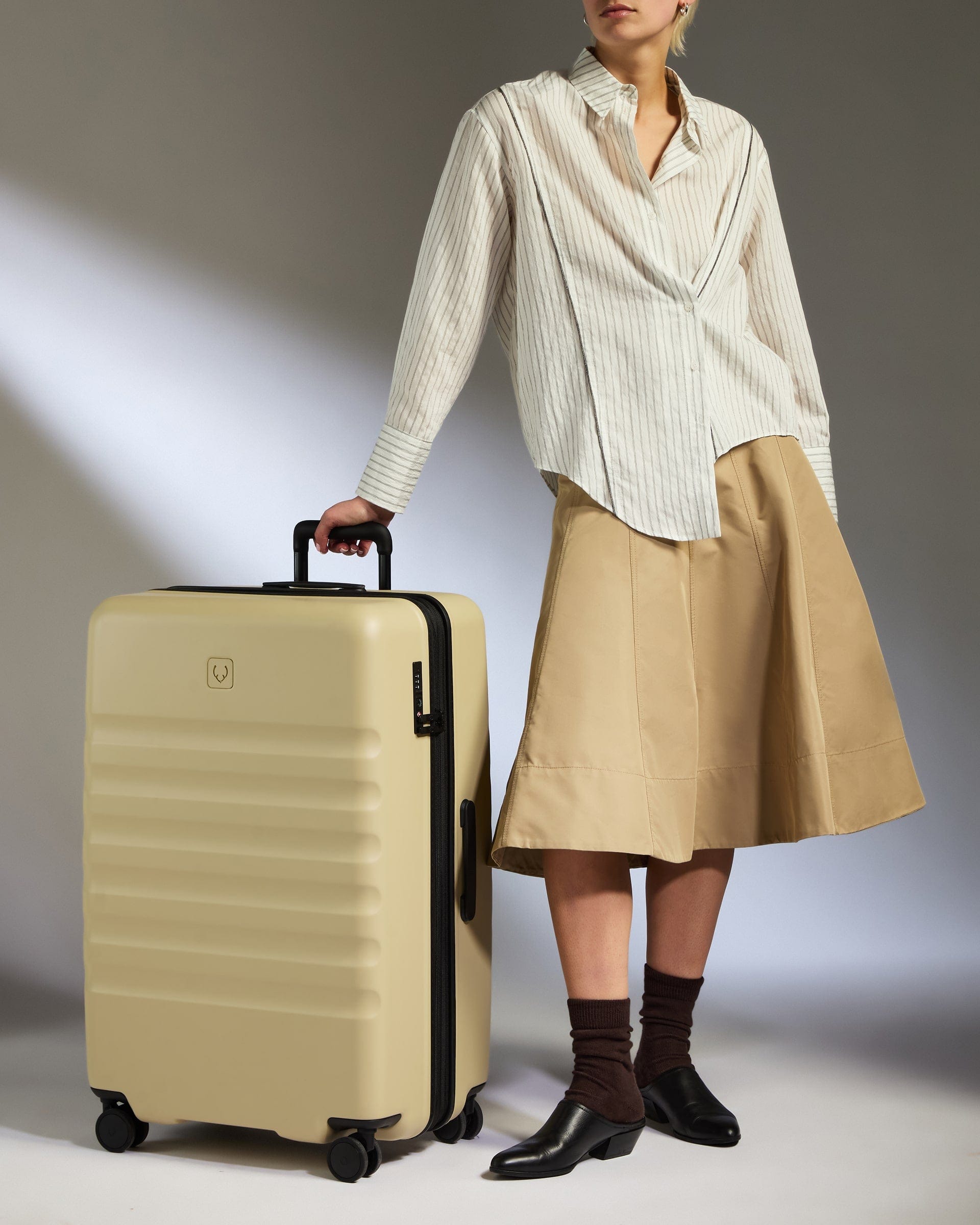 Antler Luggage -  Large Suitcase in Dune Yellow - Icon Stripe - Hard Suitcase Icon Stripe Large Suitcase in Yellow | Lightweight & Hard Shell Suitcase