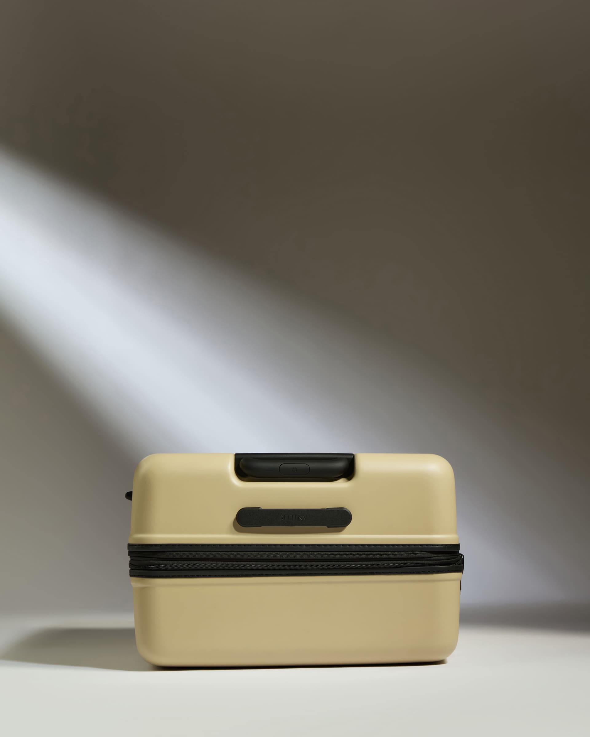 Antler Luggage -  Large Suitcase in Dune Yellow - Icon Stripe - Hard Suitcase Icon Stripe Large Suitcase in Yellow | Lightweight & Hard Shell Suitcase