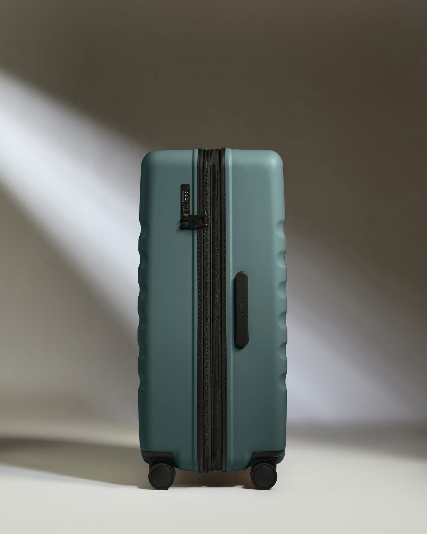 Antler Luggage -  Large Suitcase in Glade Blue - Icon Stripe - Hard Suitcase - Large Large Suitcase in Blue - Icon Stripe | Lightweight & Hard Shell Suitcase