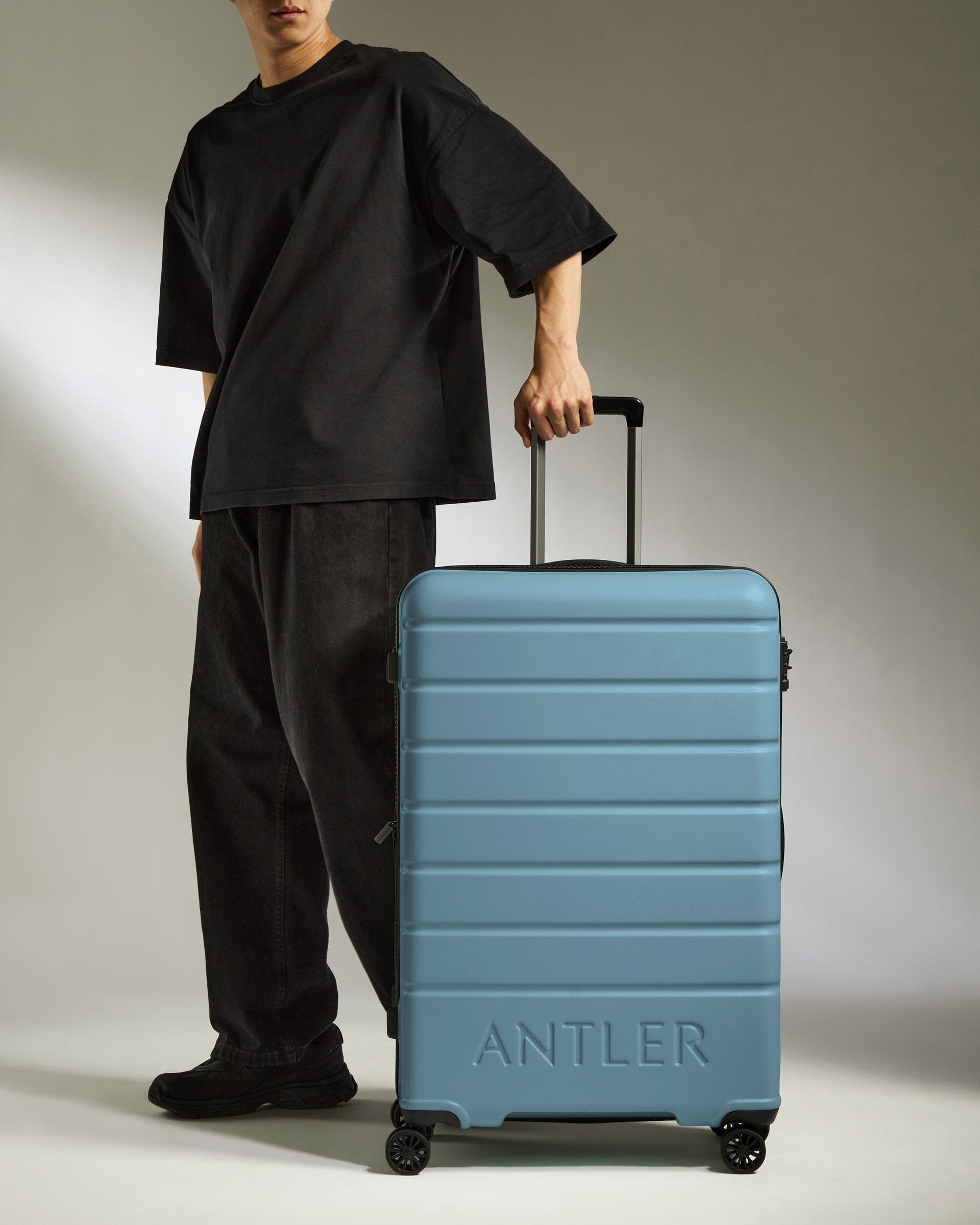 Antler Luggage -  Large Suitcase in Light Blue - Logo - Hard Suitcase - Large Large Suitcase Light Blue - Logo | Lightweight Hard Shell Luggage