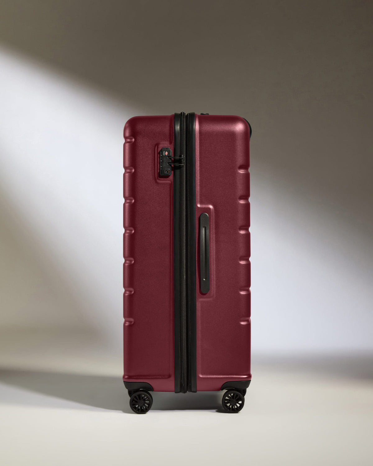 Antler Luggage -  Large Suitcase in Rich Red - Logo - Hard Suitcase - Large Large Suitcase Red - Logo | Lightweight Hard Shell Luggage
