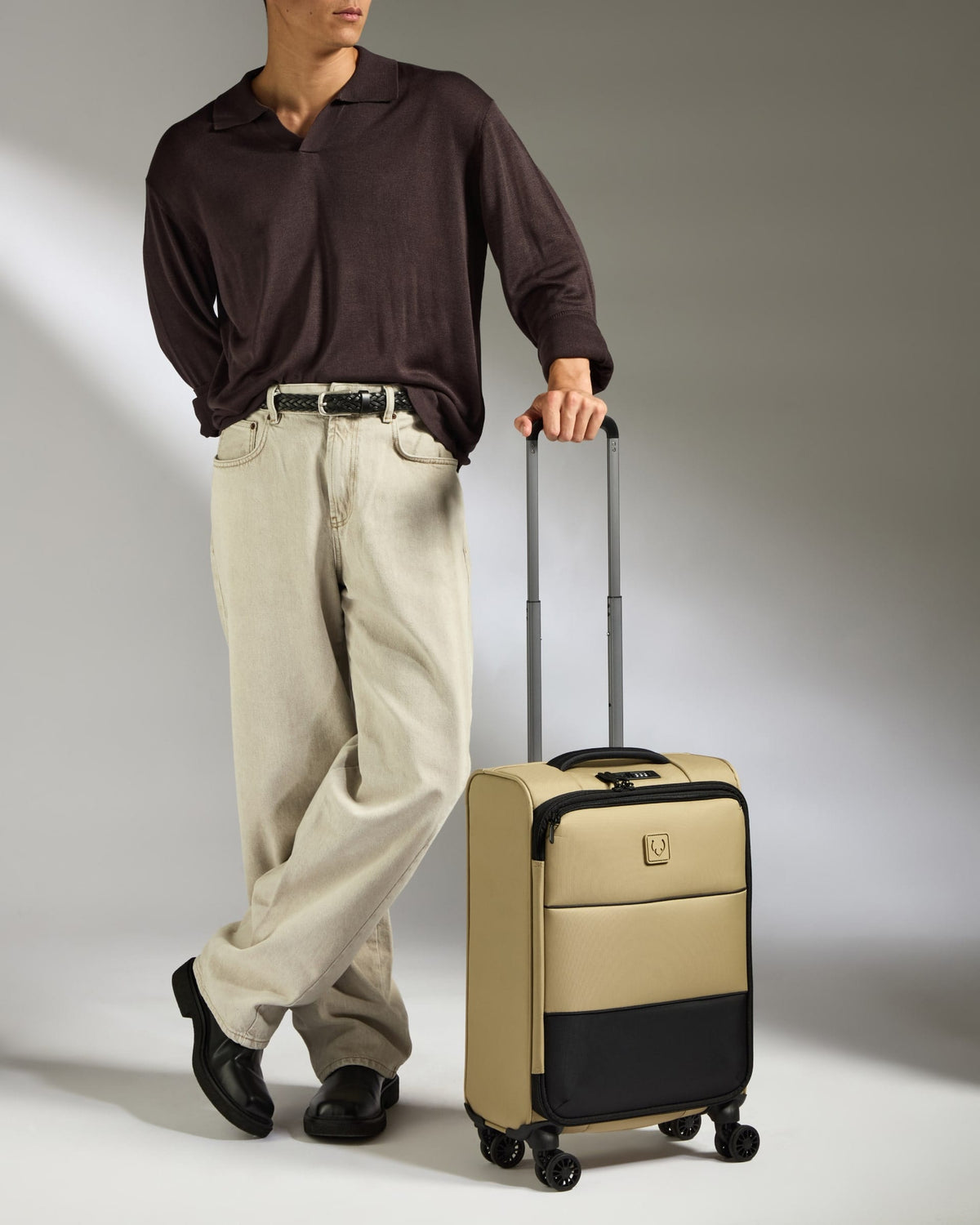 Antler Luggage -  Lightest Cabin Suitcase in Sand - Soft Stripe 2.0 - Soft Suitcase - Standard Cabin Lightest Cabin Suitcase in Sand Beige - Soft Stripe 2.0 | Soft Suitcase & Cabin Bag