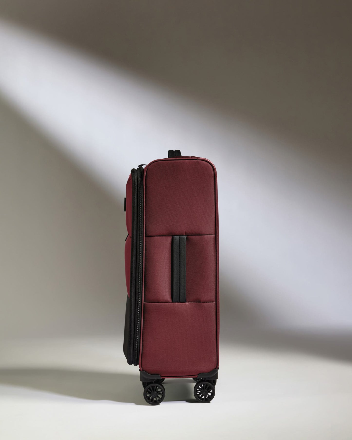 Antler Luggage -  Lightest Medium Suitcase in Cedar - Soft Stripe 2.0 - Soft Suitcase - Medium Lightest Medium Suitcase in Cedar - Soft Stripe 2.0 | Soft Suitcase