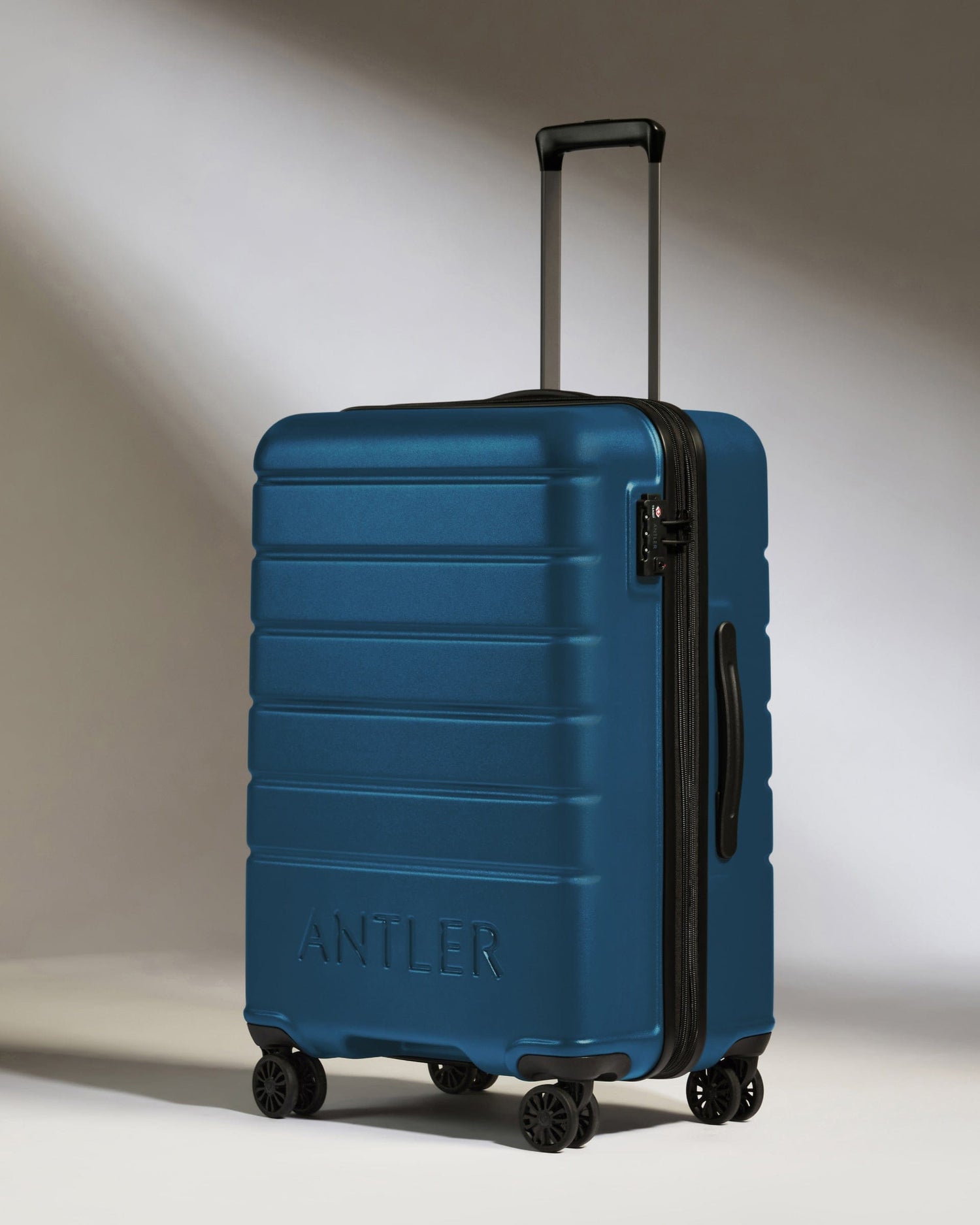 Antler Luggage -  Medium Suitcase in Bold Blue - Logo - Hard Suitcase - Medium Medium Suitcase Bold Blue - Logo | Lightweight Hard Shell Luggage