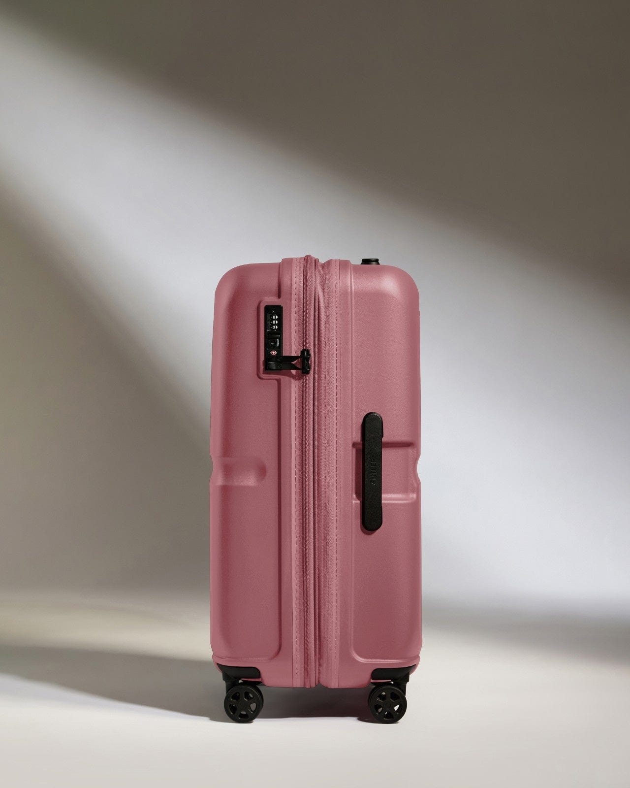 Antler Luggage -  Medium Suitcase in Clay Pink - Single Stripe - Hard Suitcase - Medium Medium Suitcase in Pink - Single Stripe | Check Luggage