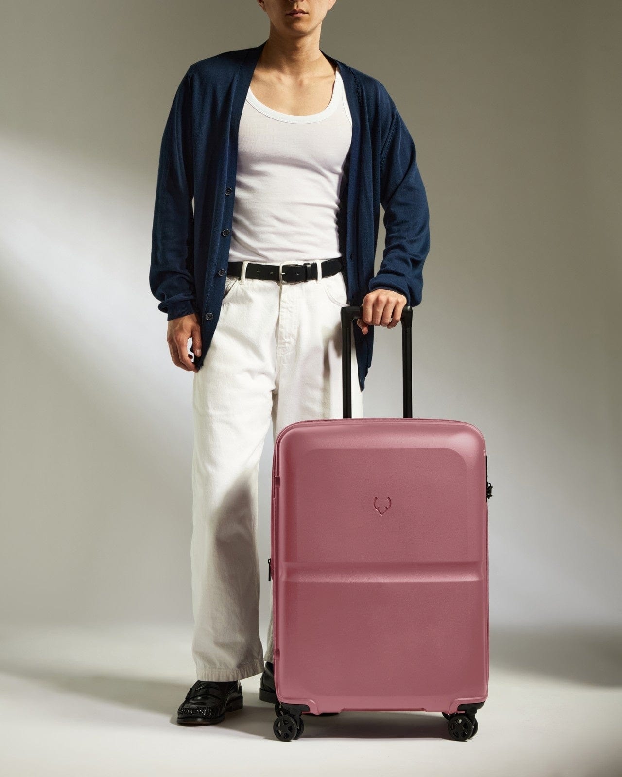 Antler Luggage -  Medium Suitcase in Clay Pink - Single Stripe - Hard Suitcase - Medium Medium Suitcase in Pink - Single Stripe | Check Luggage