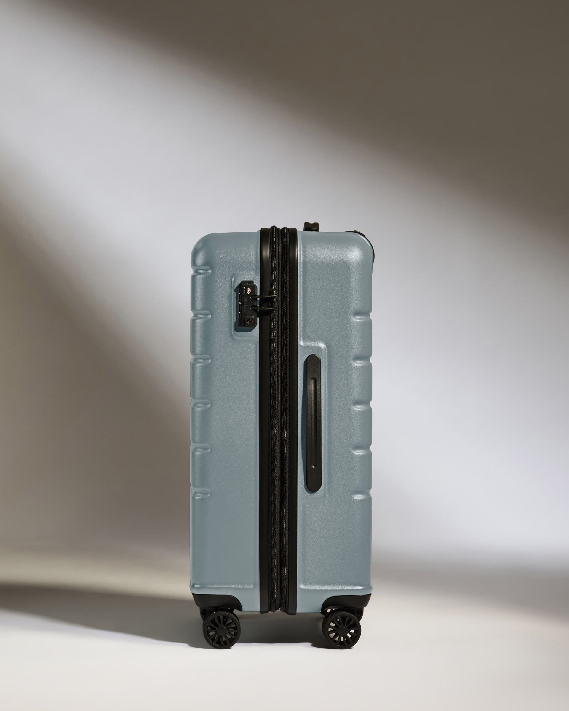 Antler Luggage -  Medium Suitcase in Cool Grey - Logo - Hard Suitcase - Medium Medium Suitcase Cool Grey - Logo | Lightweight Hard Shell Luggage