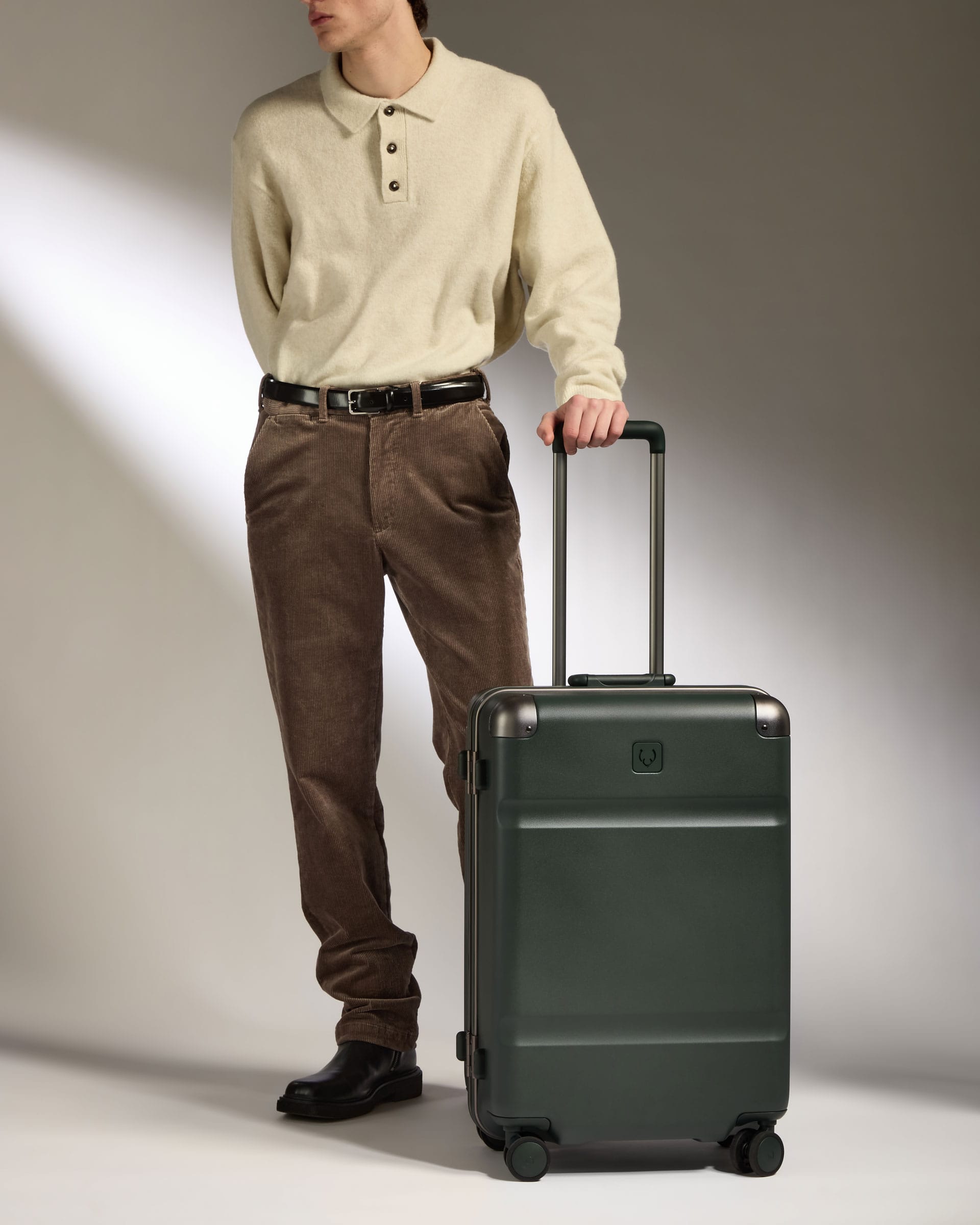 Antler Luggage -  Medium Suitcase in Dark Forest Green - Heritage Stripe - Hard Suitcase Medium Suitcase in Dark Forest Green - Heritage Stripe | Premium Hard Shell Trunk Luggage