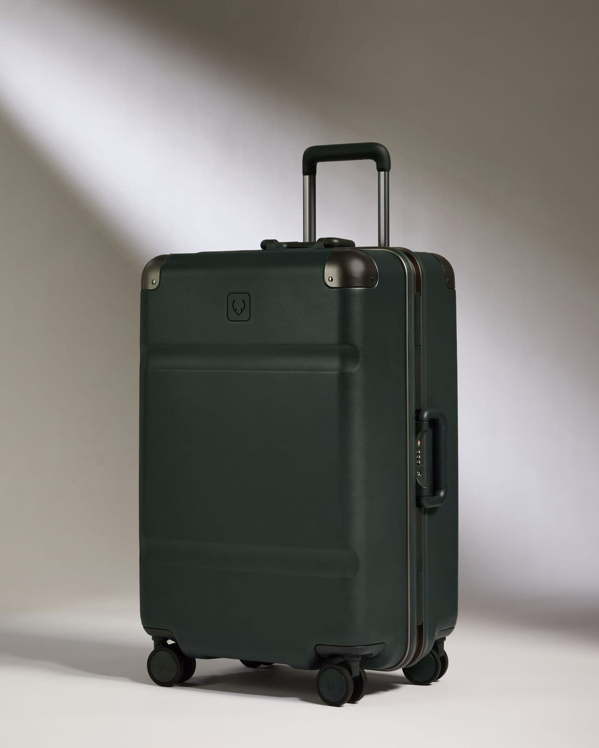 Antler Luggage -  Medium Suitcase in Dark Forest Green - Heritage Stripe - Hard Suitcase Medium Suitcase in Dark Forest Green - Heritage Stripe | Premium Hard Shell Trunk Luggage