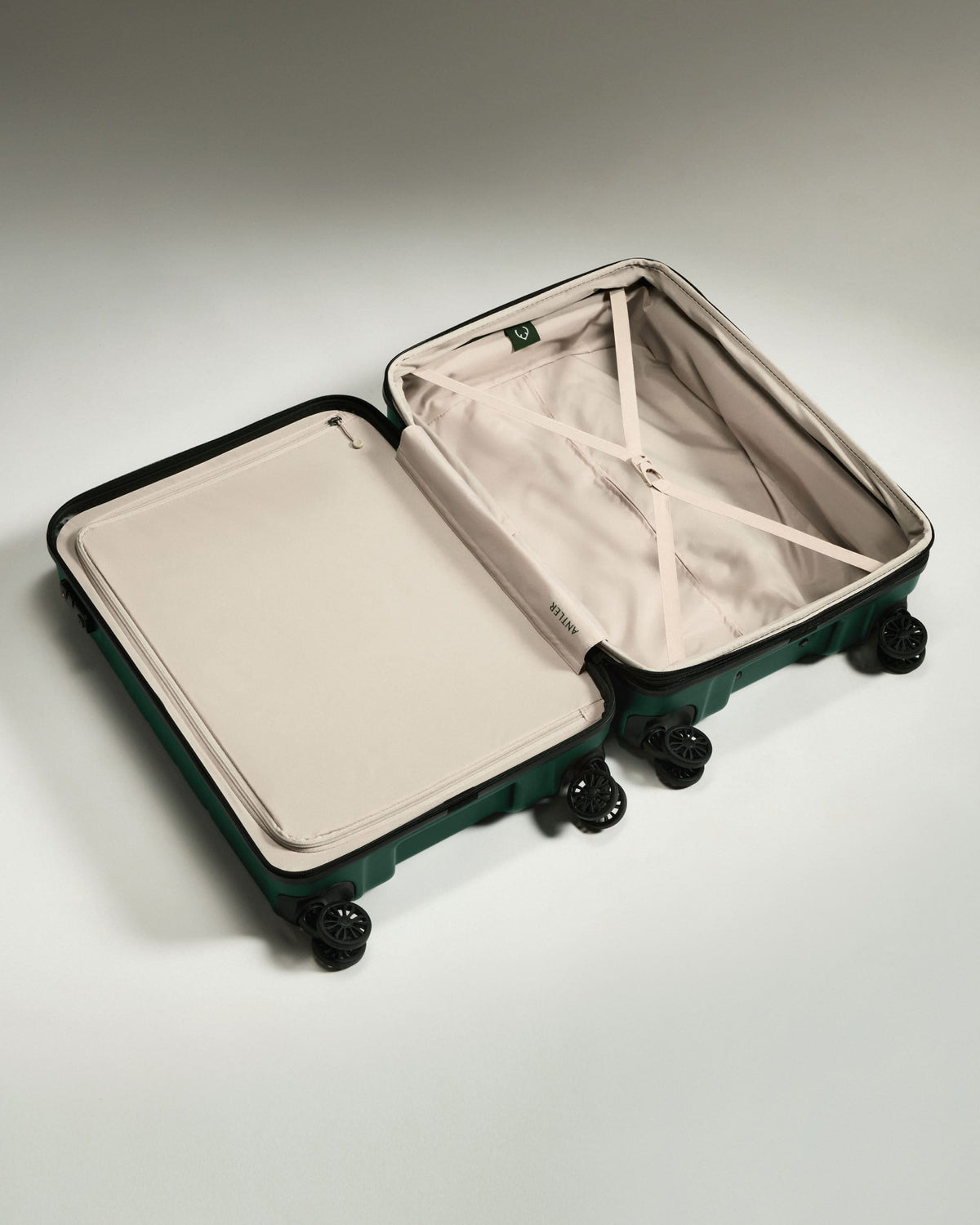 Antler Luggage -  Medium Suitcase in Dark Teal - Logo - Hard Suitcase - Medium Medium Suitcase Dark Teal - Logo | Lightweight Hard Shell Luggage