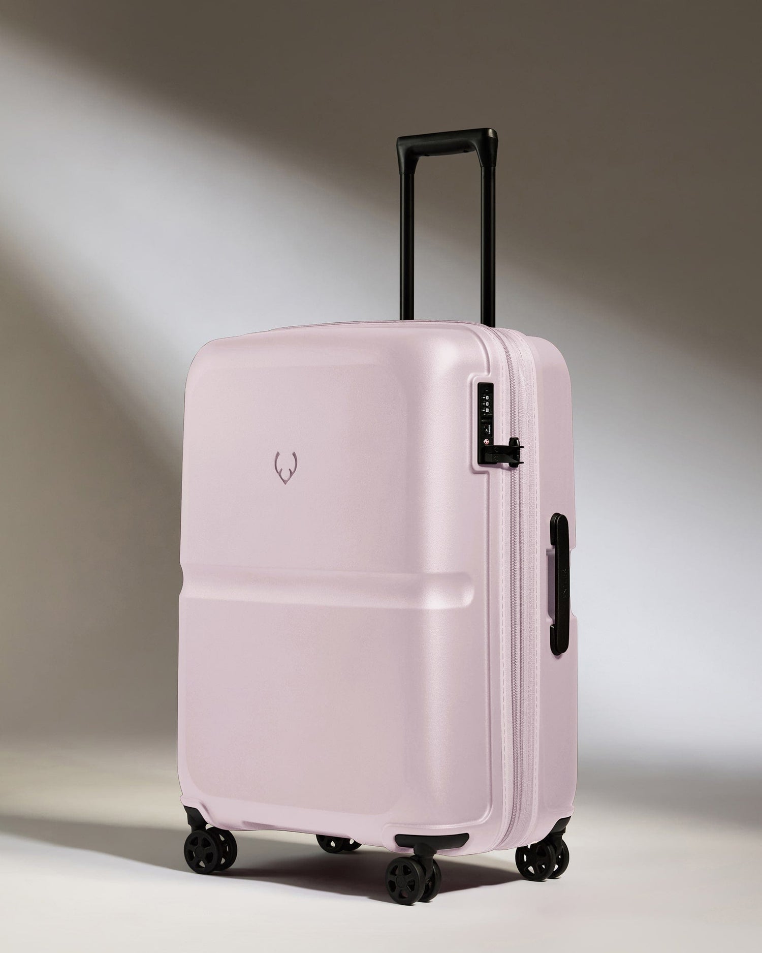 Antler Luggage -  Medium Suitcase in Dusk Pink - Single Stripe - Hard Suitcase - Medium Medium Suitcase in Light Pink - Single Stripe | Check Luggage