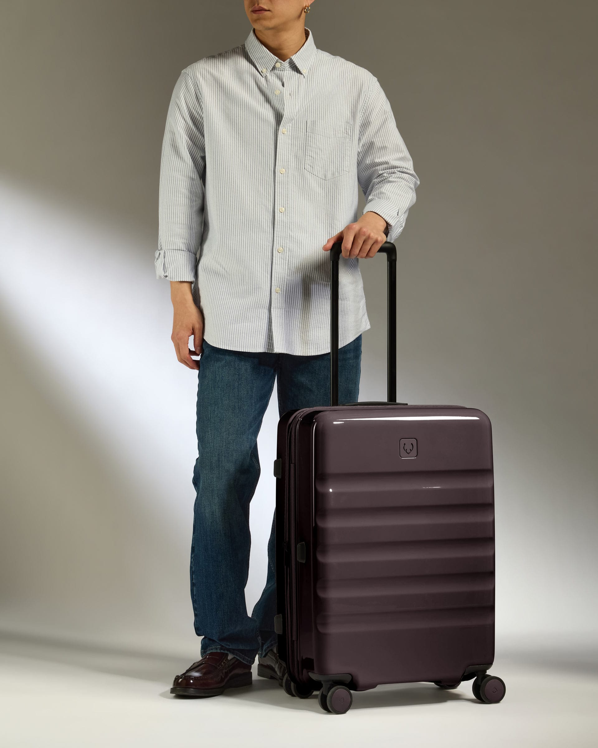 Antler Luggage -  Medium Suitcase in Hedgerow Gloss - Icon Stripe - Hard Suitcase Medium Suitcase in Hedgerow Gloss - Icon Stripe | Lightweight & Hard Shell Suitcase