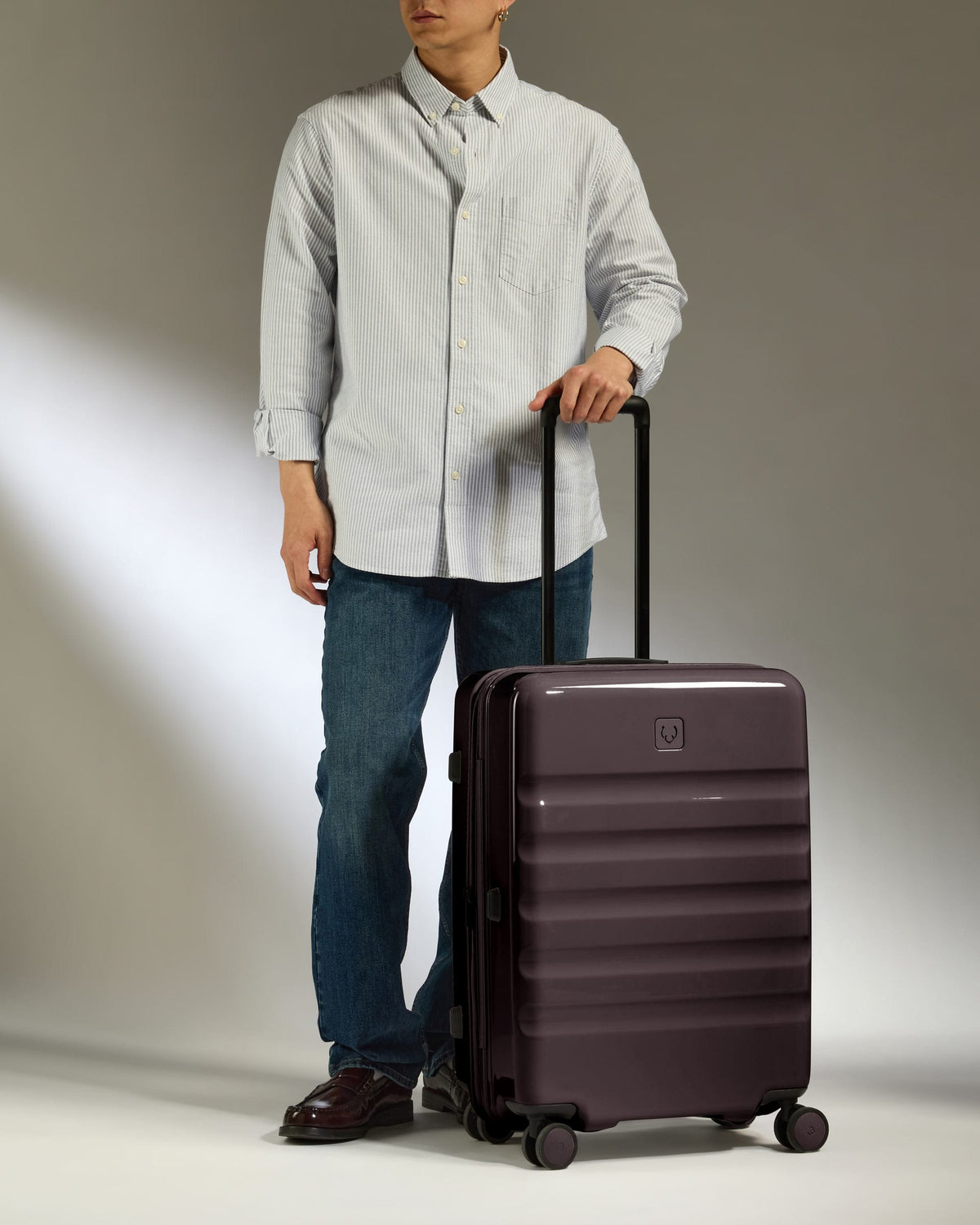 Antler Luggage -  Medium Suitcase in Hedgerow Gloss - Icon Stripe - Hard Suitcase Medium Suitcase in Hedgerow Gloss - Icon Stripe | Lightweight & Hard Shell Suitcase