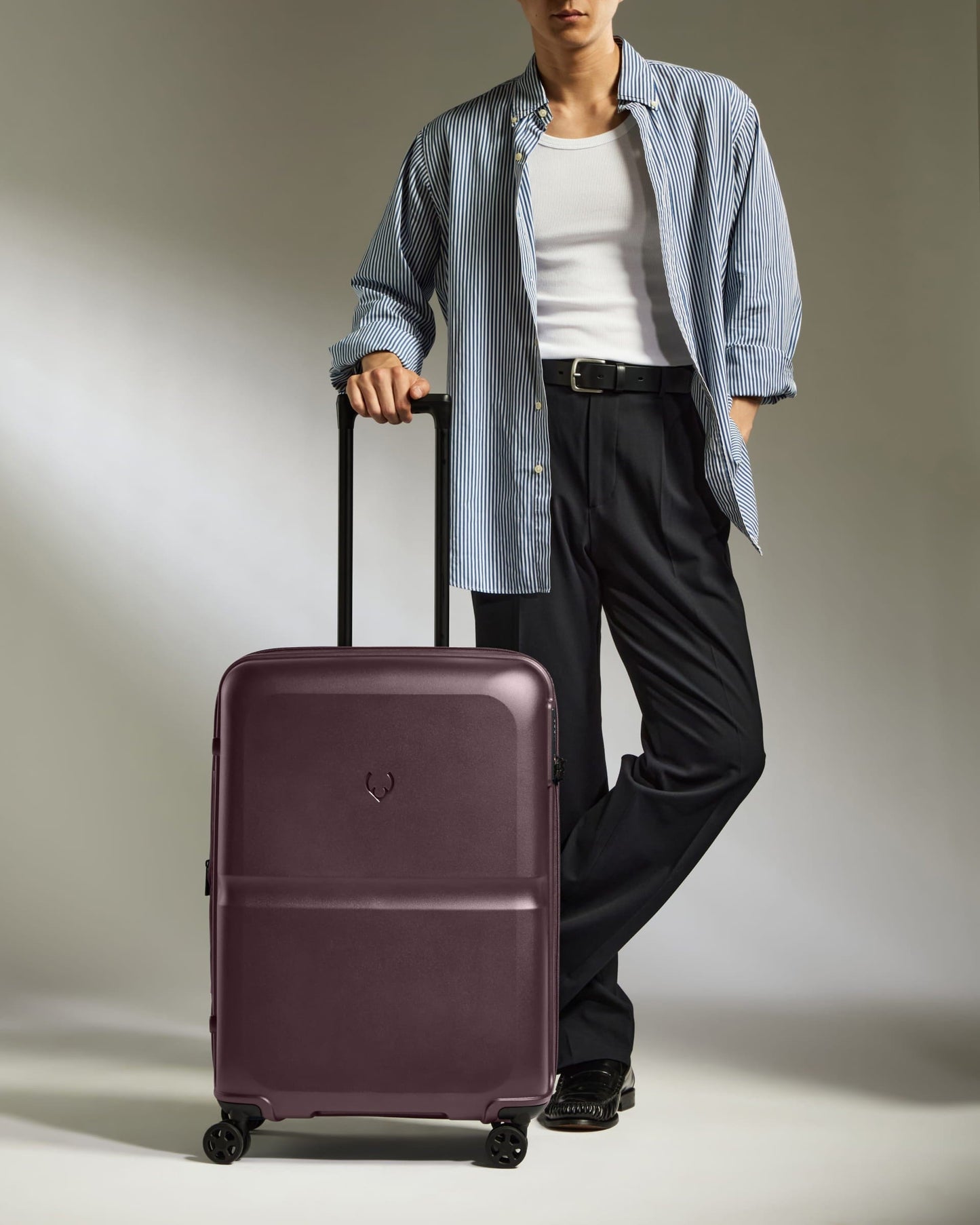 Antler Luggage -  Medium Suitcase in Lagoon Red - Single Stripe - Hard Suitcase - Medium Medium Suitcase in Lagoon Red - Single Stripe | Check Luggage