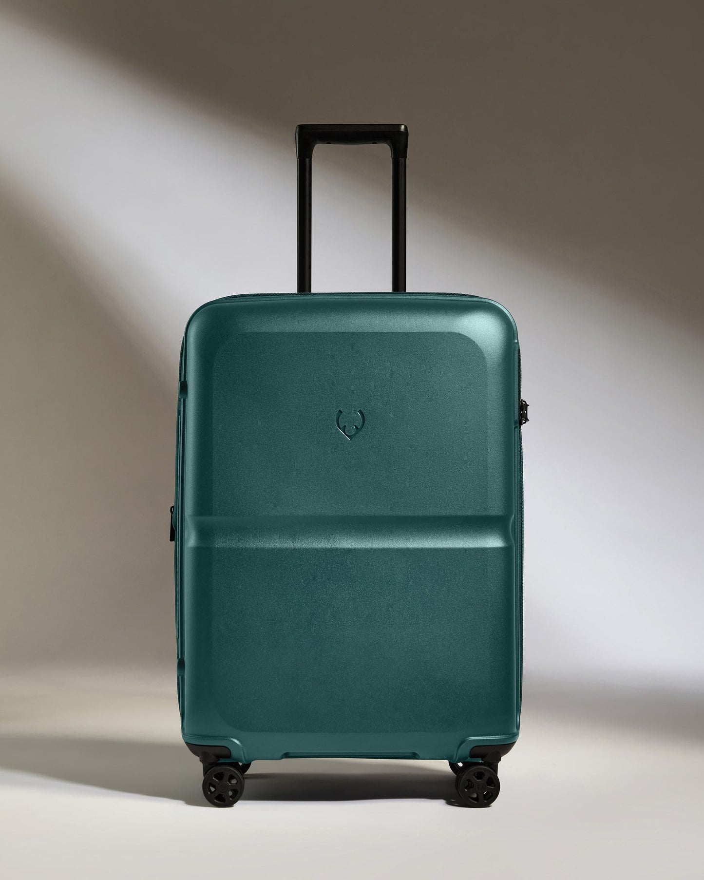 Antler Luggage -  Medium Suitcase in Marsh Blue - Single Stripe - Hard Suitcase - Medium Medium Suitcase in Blue - Single Stripe | Check Luggage