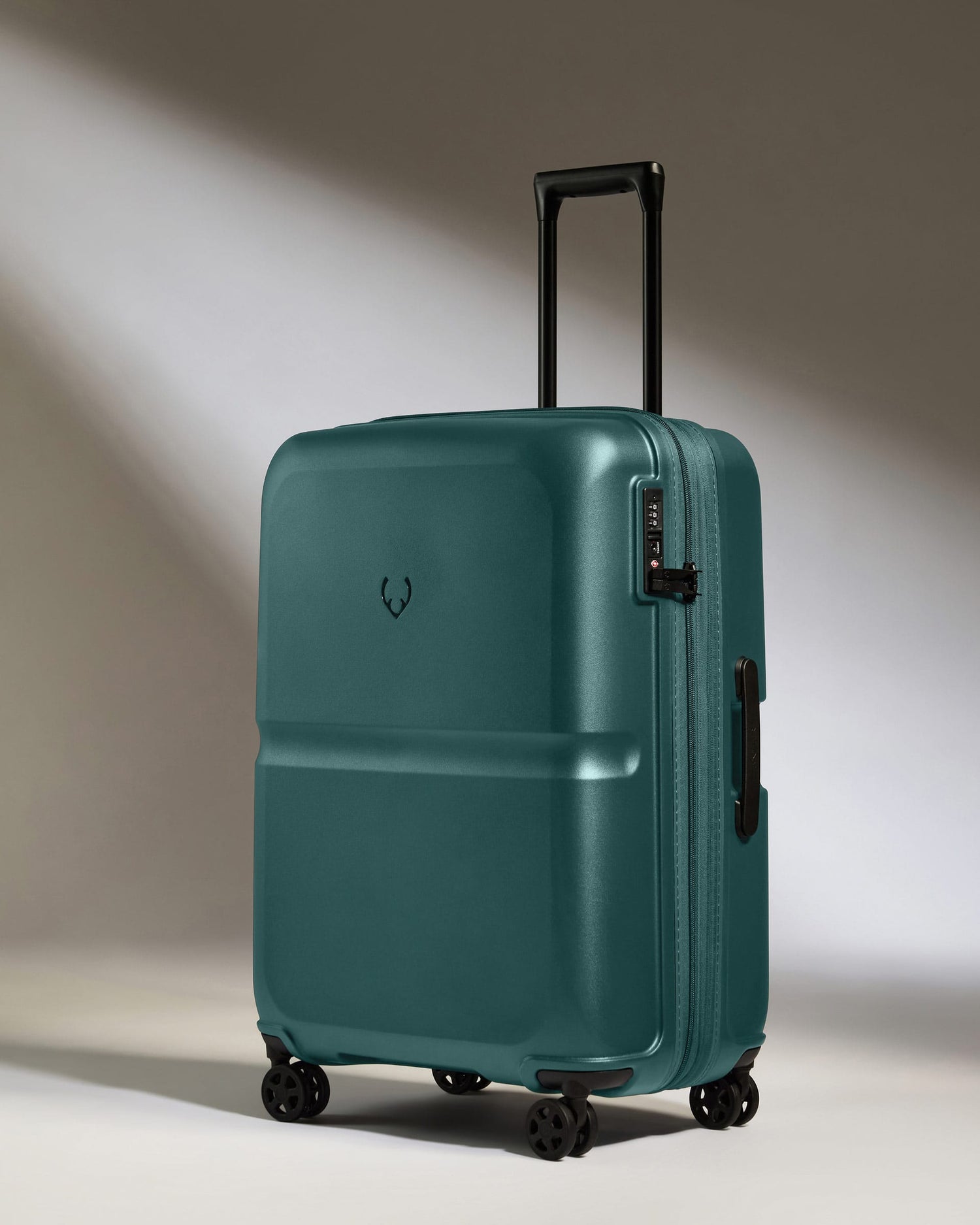 Antler Luggage -  Medium Suitcase in Marsh Blue - Single Stripe - Hard Suitcase - Medium Medium Suitcase in Blue - Single Stripe | Check Luggage