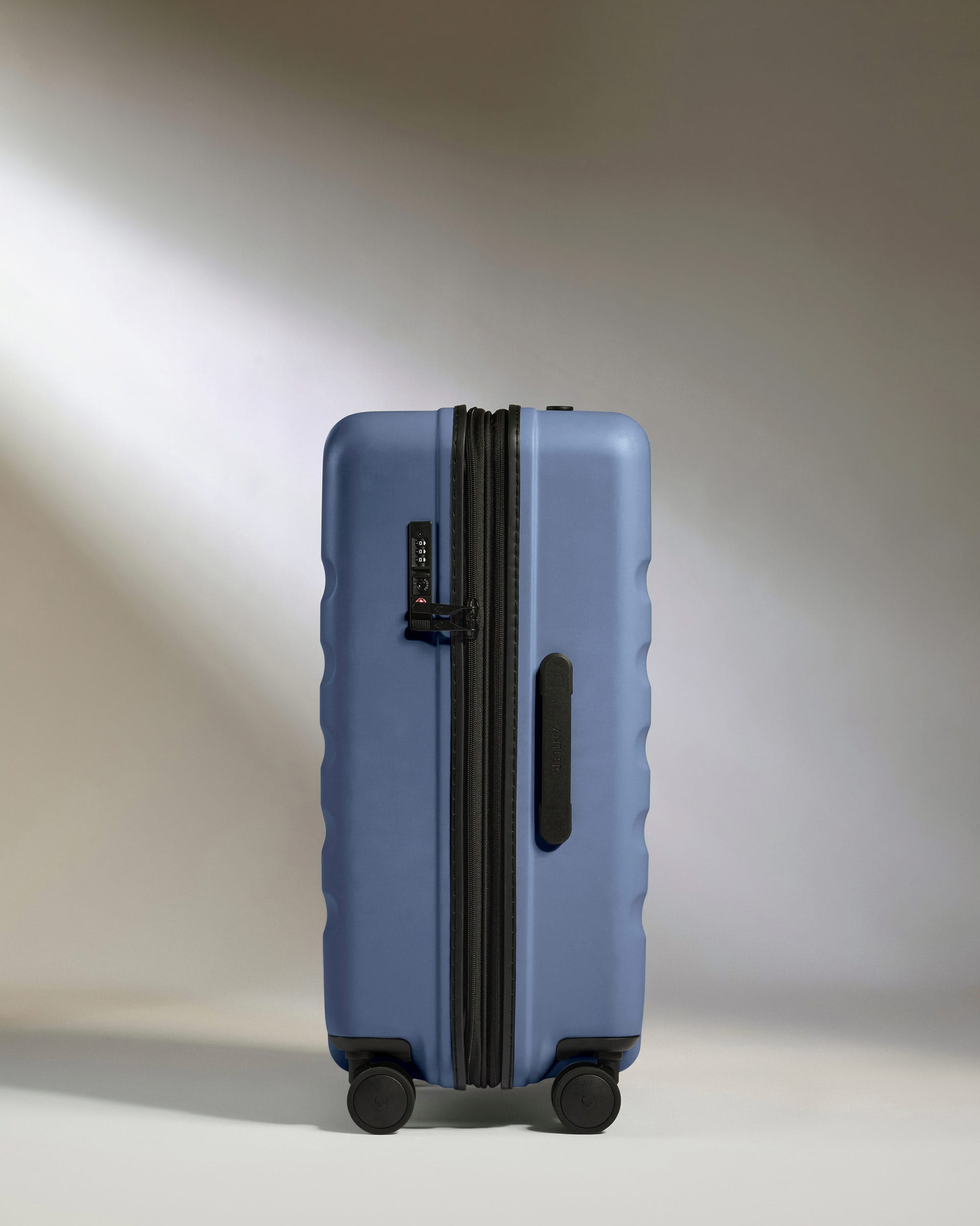 Antler Luggage -  Medium Suitcase in Ocean Blue - Icon Stripe - Hard Suitcase - Medium Medium suitcase in Blue - Icon Stripe | Lightweight & Hard Shell Suitcase