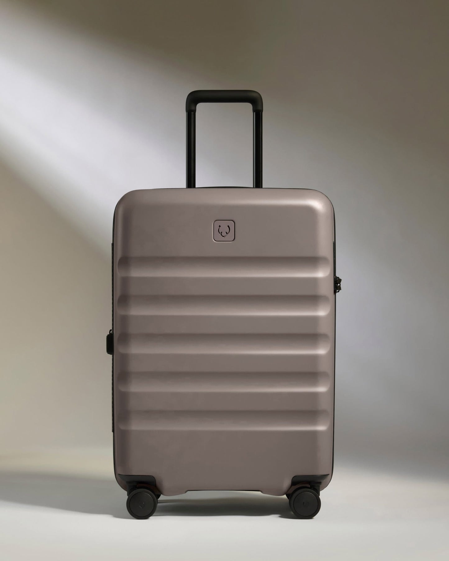 Antler Luggage -  Medium Suitcase in Pebble Grey - Icon Stripe - Hard Suitcase - Medium Medium suitcase in Grey - Icon Stripe | Lightweight & Hard Shell Suitcase
