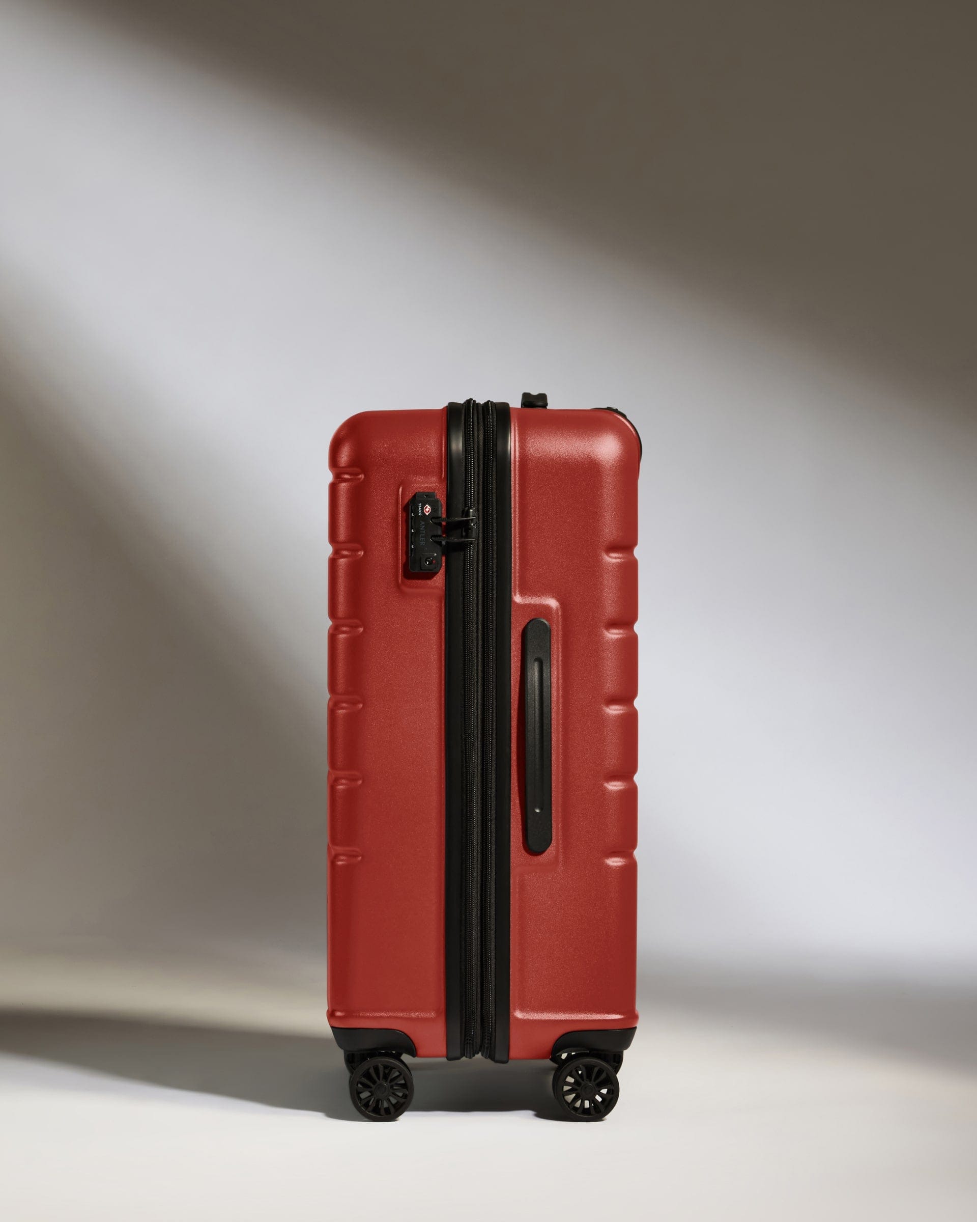 Antler Luggage -  Medium Suitcase in Red Orange - Logo - Hard Suitcase - Medium Medium Suitcase Red Orange - Logo | Lightweight Hard Shell Luggage