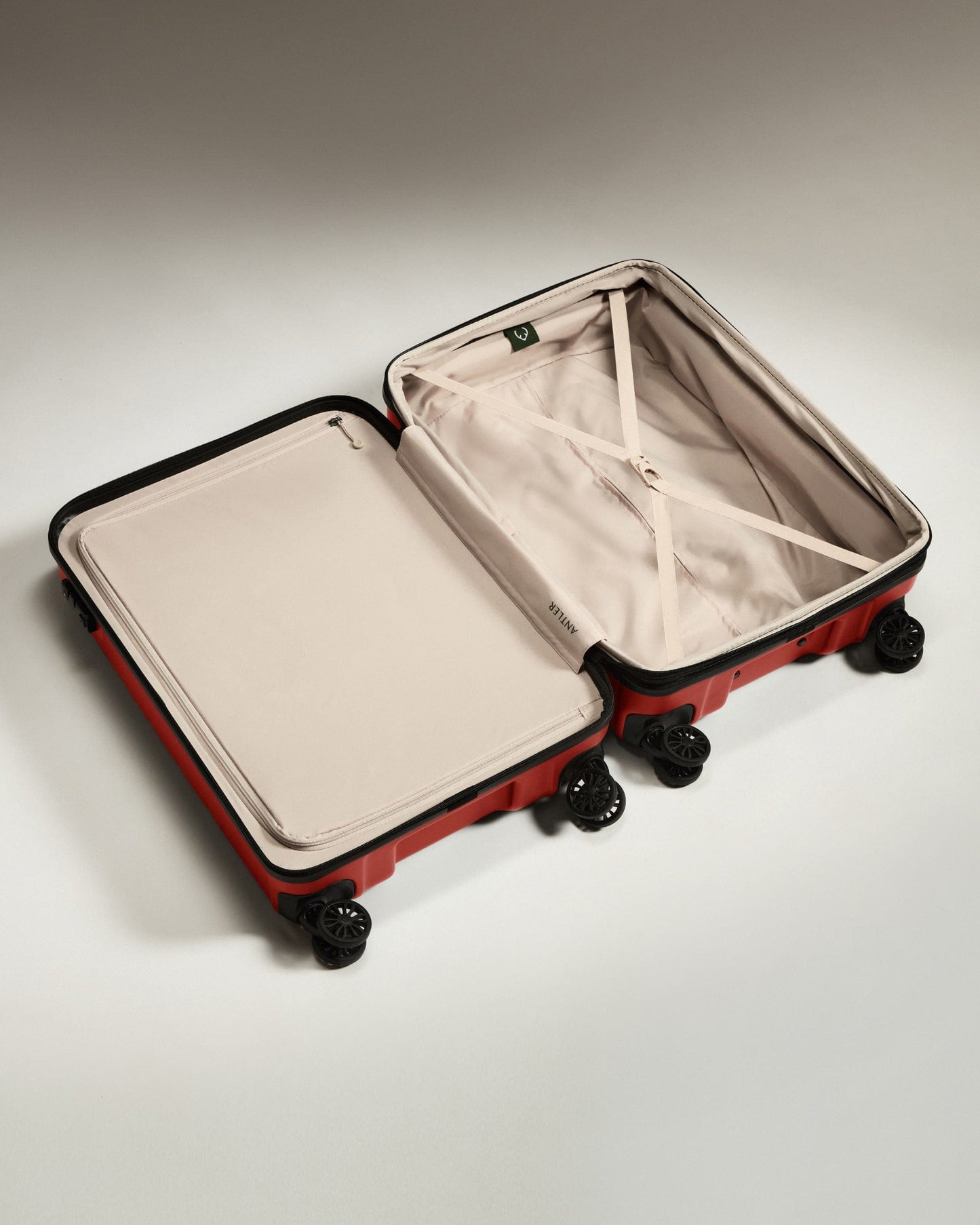 Antler Luggage -  Medium Suitcase in Red Orange - Logo - Hard Suitcase - Medium Medium Suitcase Red Orange - Logo | Lightweight Hard Shell Luggage