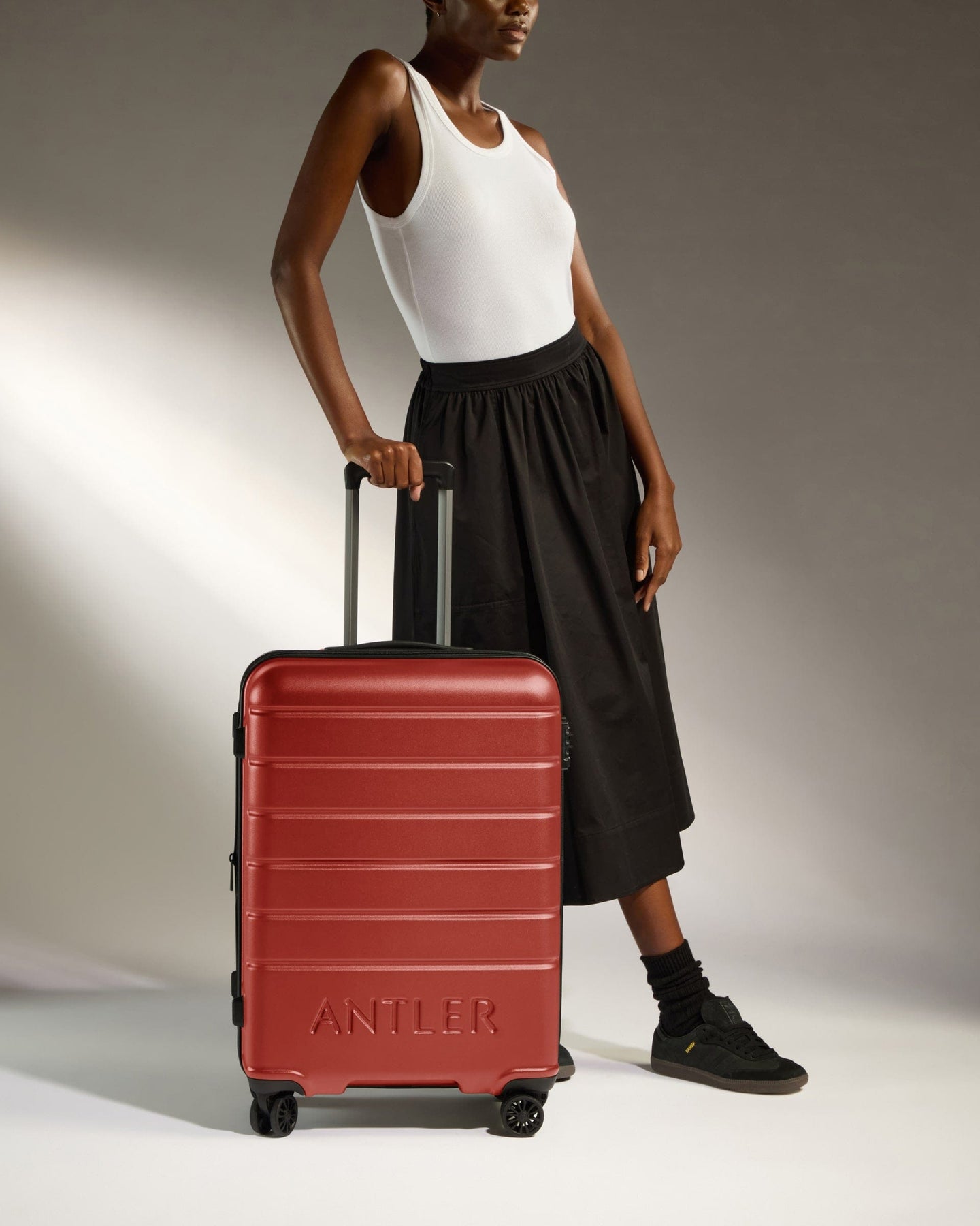 Antler Luggage -  Medium Suitcase in Red Orange - Logo - Hard Suitcase - Medium Medium Suitcase Red Orange - Logo | Lightweight Hard Shell Luggage