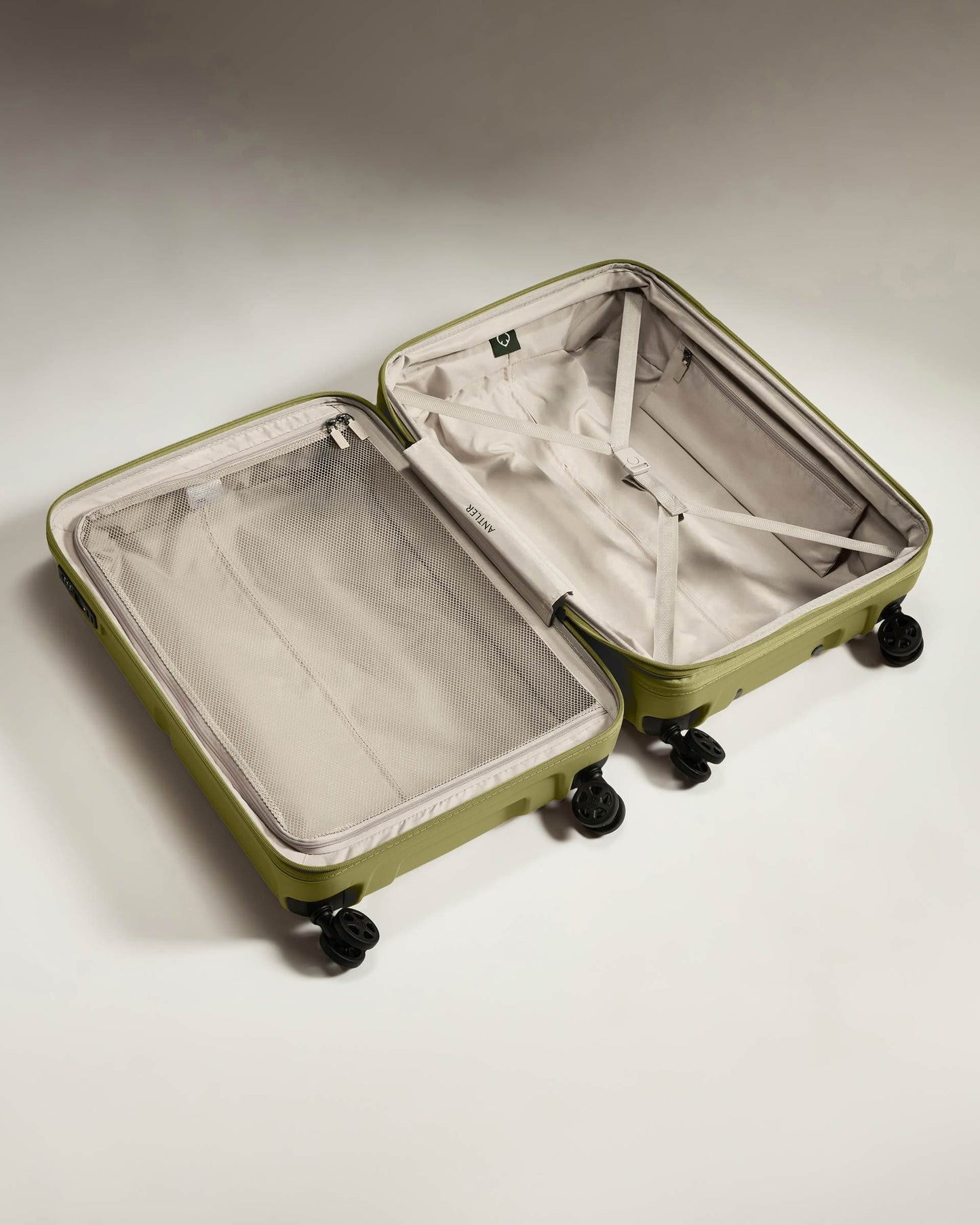 Antler Luggage -  Medium Suitcase in Reed Green - Single Stripe - Hard Suitcase - Medium Medium Suitcase in Green - Single Stripe | Check Luggage