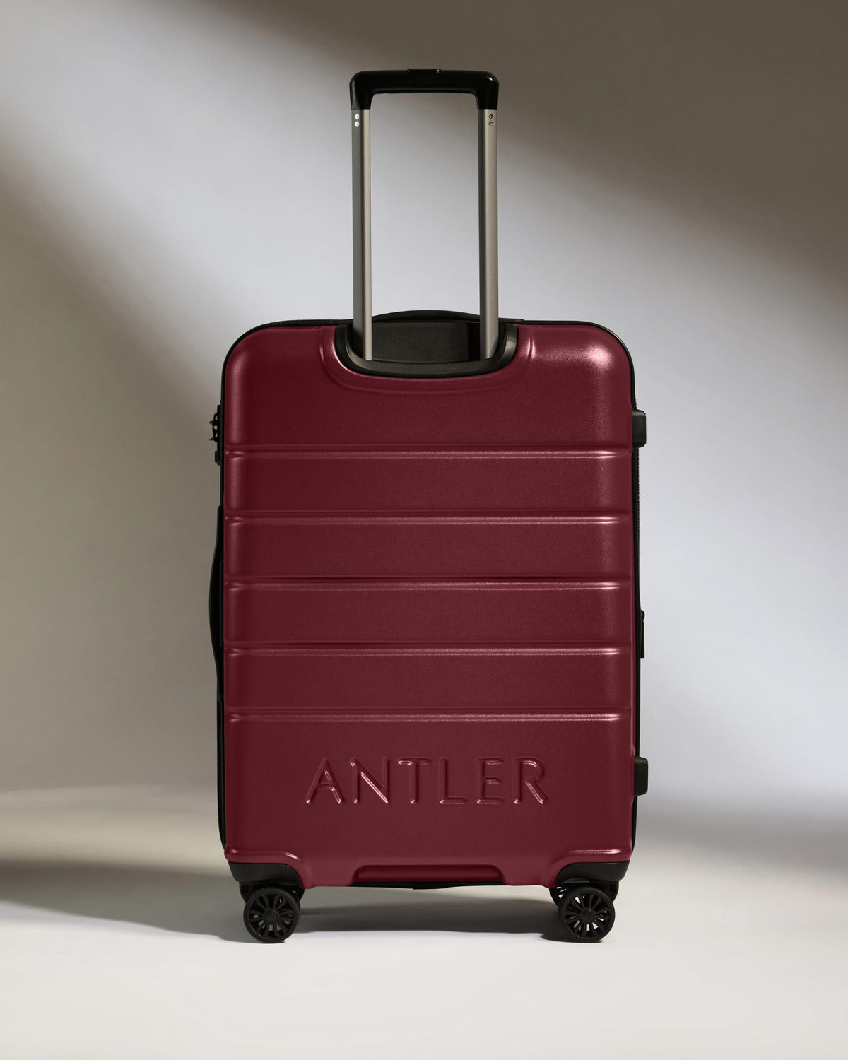 Antler Luggage -  Medium Suitcase in Rich Red - Logo - Hard Suitcase - Medium Medium Suitcase Red - Logo | Lightweight Hard Shell Luggage