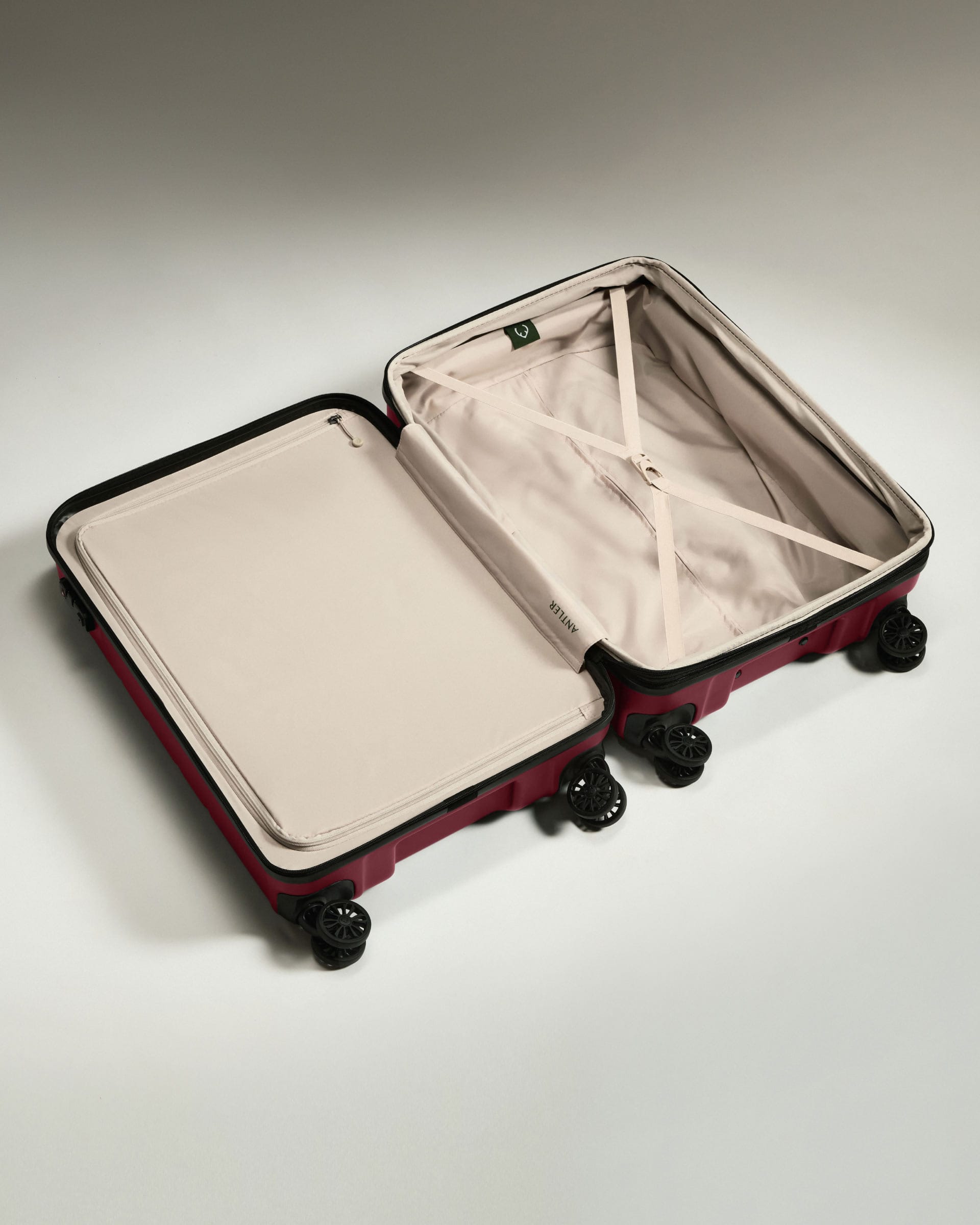 Antler Luggage -  Medium Suitcase in Rich Red - Logo - Hard Suitcase - Medium Medium Suitcase Red - Logo | Lightweight Hard Shell Luggage