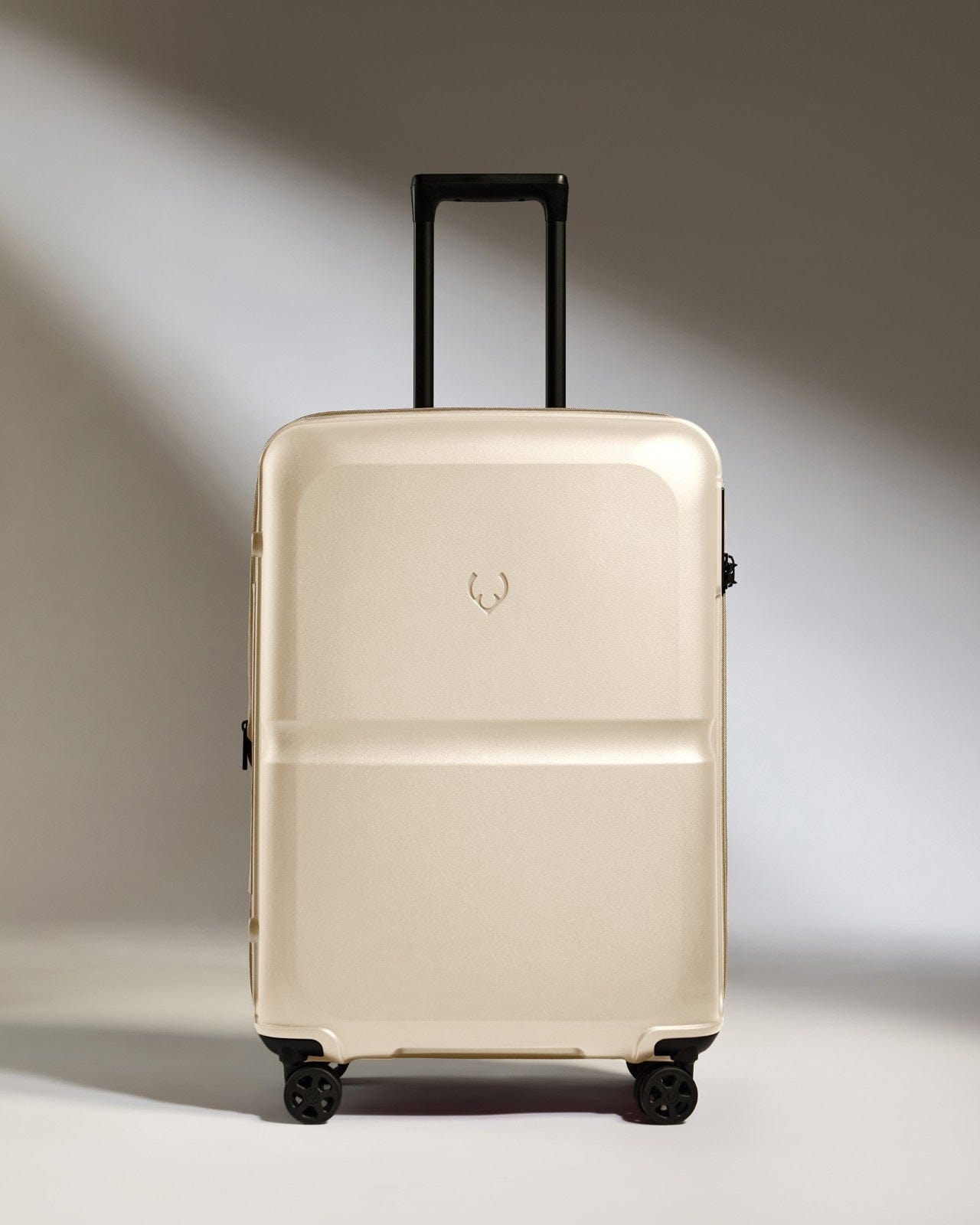 Antler Luggage -  Medium Suitcase in Wheat Beige - Single Stripe - Hard Suitcase - Medium Medium Suitcase in Beige - Single Stripe | Check Luggage