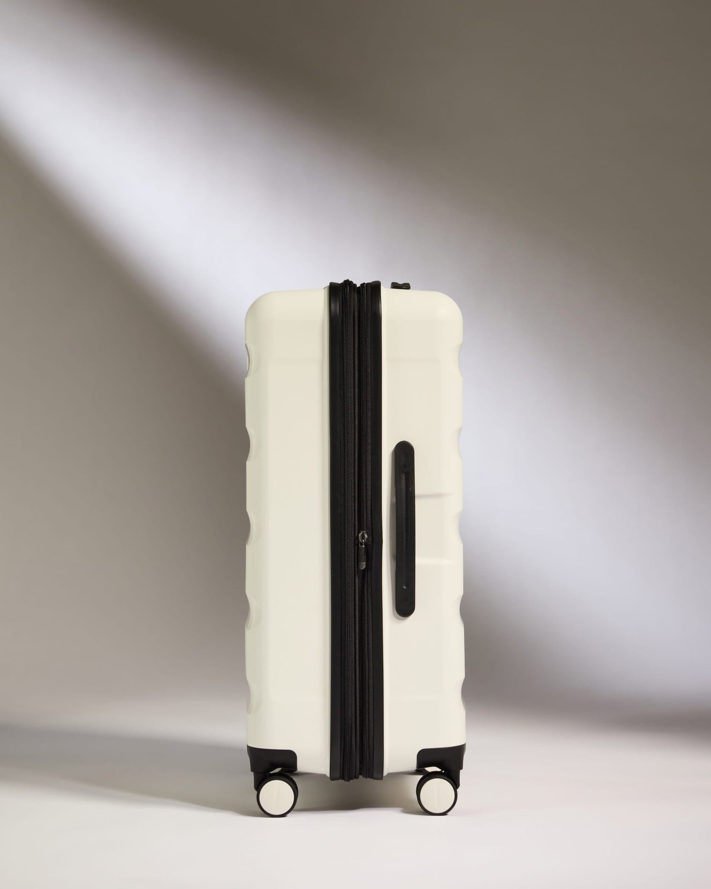 Antler Luggage -  Medium Suitcase in White - Logo Stripe - Hard Suitcase - Medium Medium Suitcase White - Logo Stripe | Lightweight Hard Shell Luggage