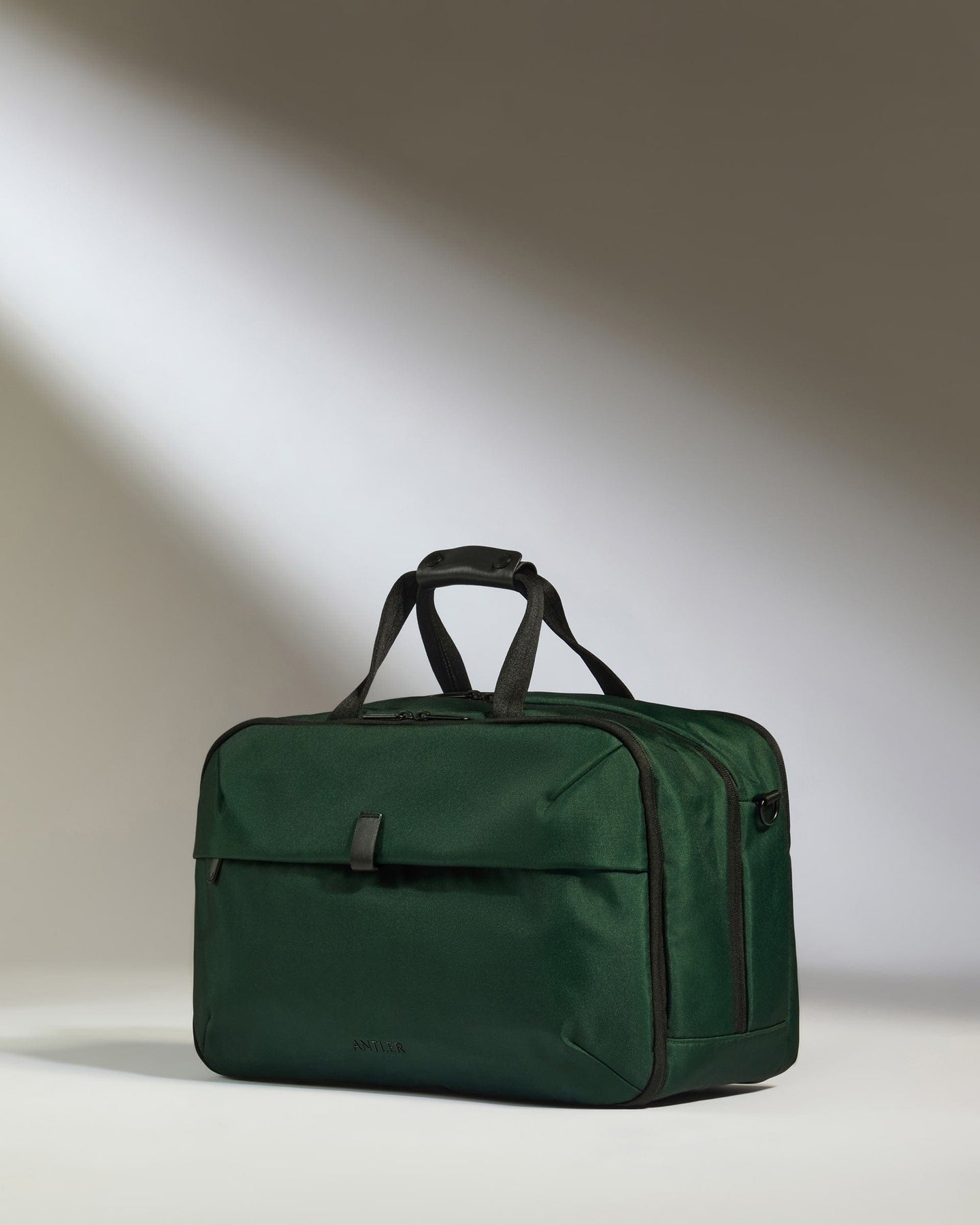 Antler Luggage -  Overnight Bag in Antler Green - Urban Light - Overnight Bags Overnight Bag in Green - Urban Light | Weekend Bags & Overnight Travel Bags