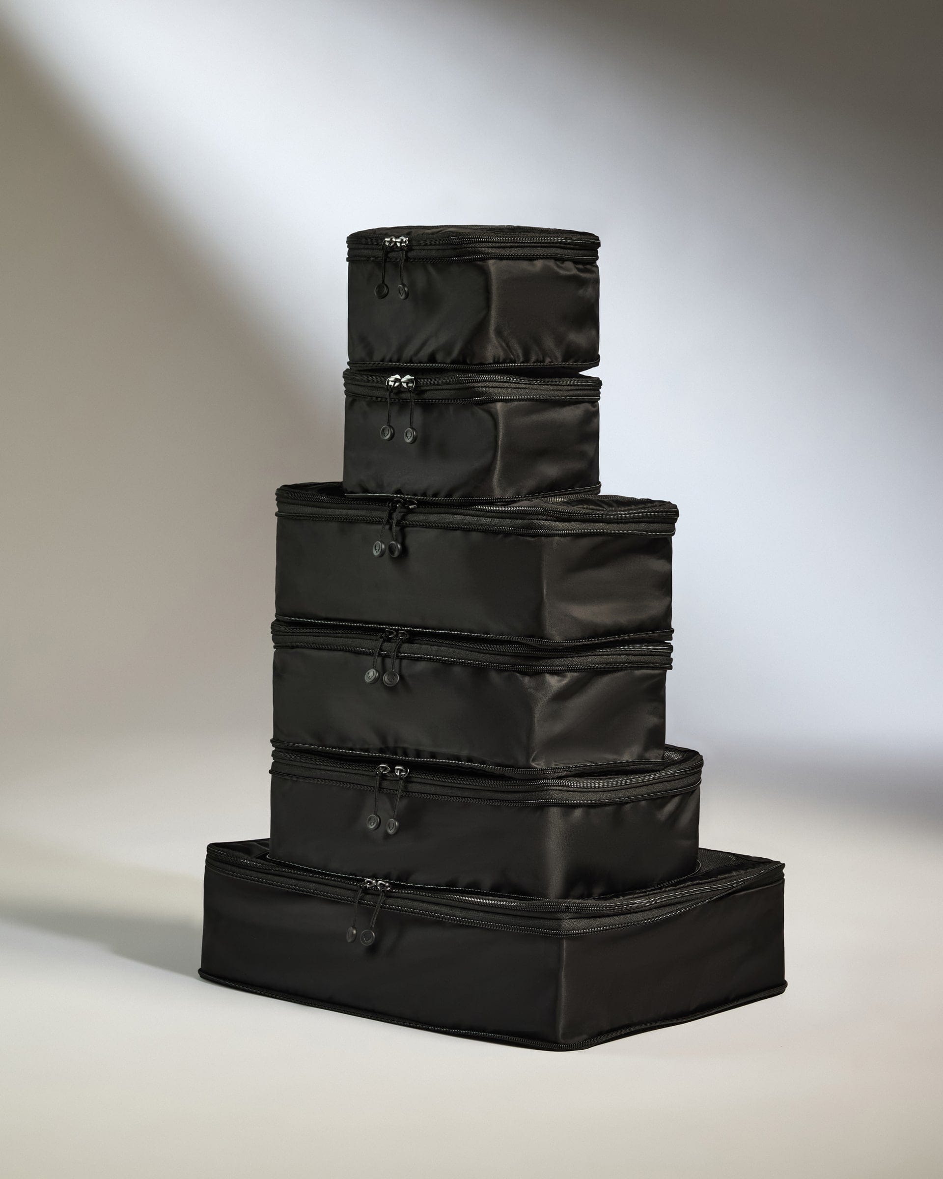 Packing Cubes in Black Set of Travel Accessories Packing