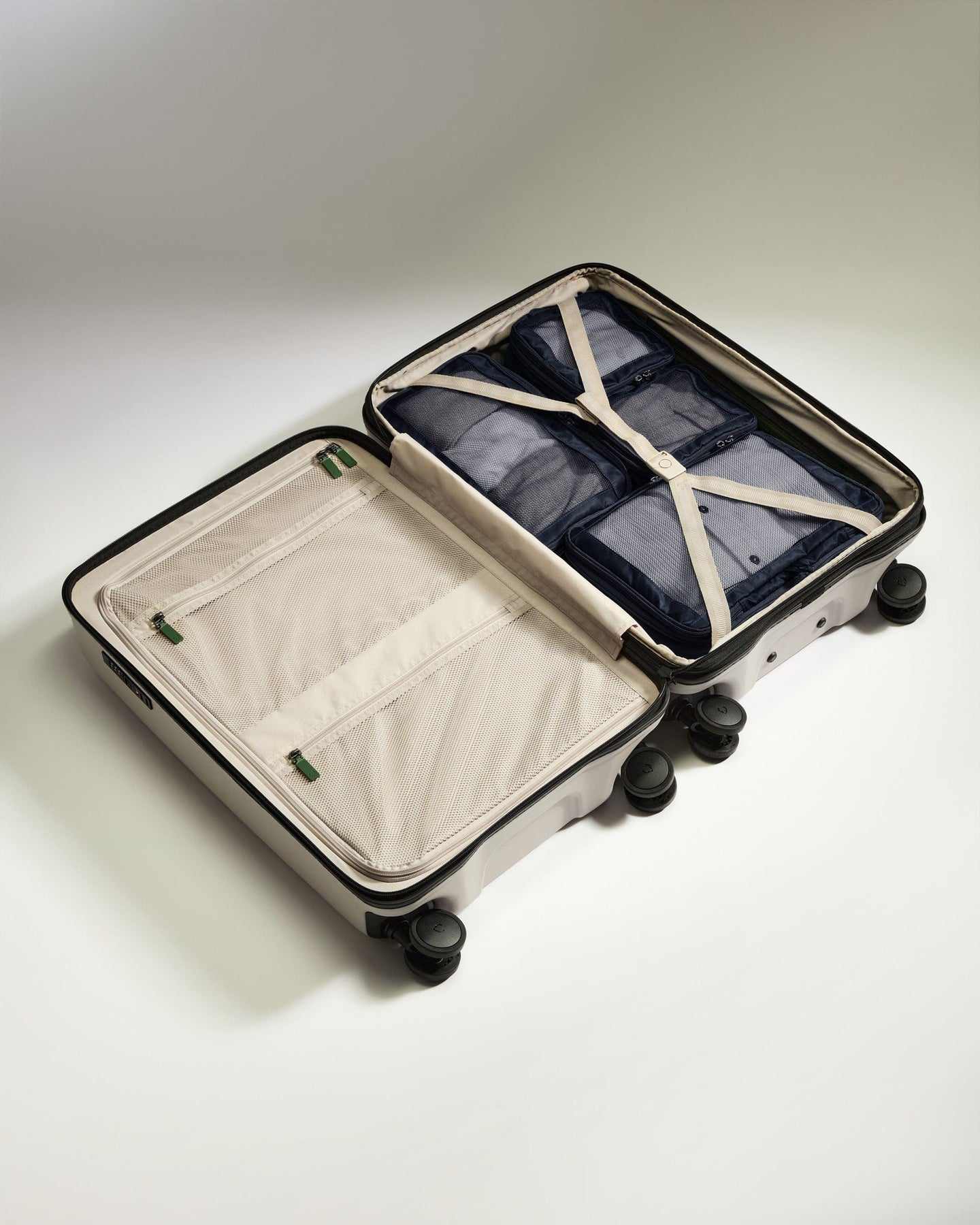 Antler Luggage -  Packing Cubes in Navy - Set of 4 - Packing Cube Packing Cubes in Navy Set of 4 | Travel Accessories | Packing Organiser