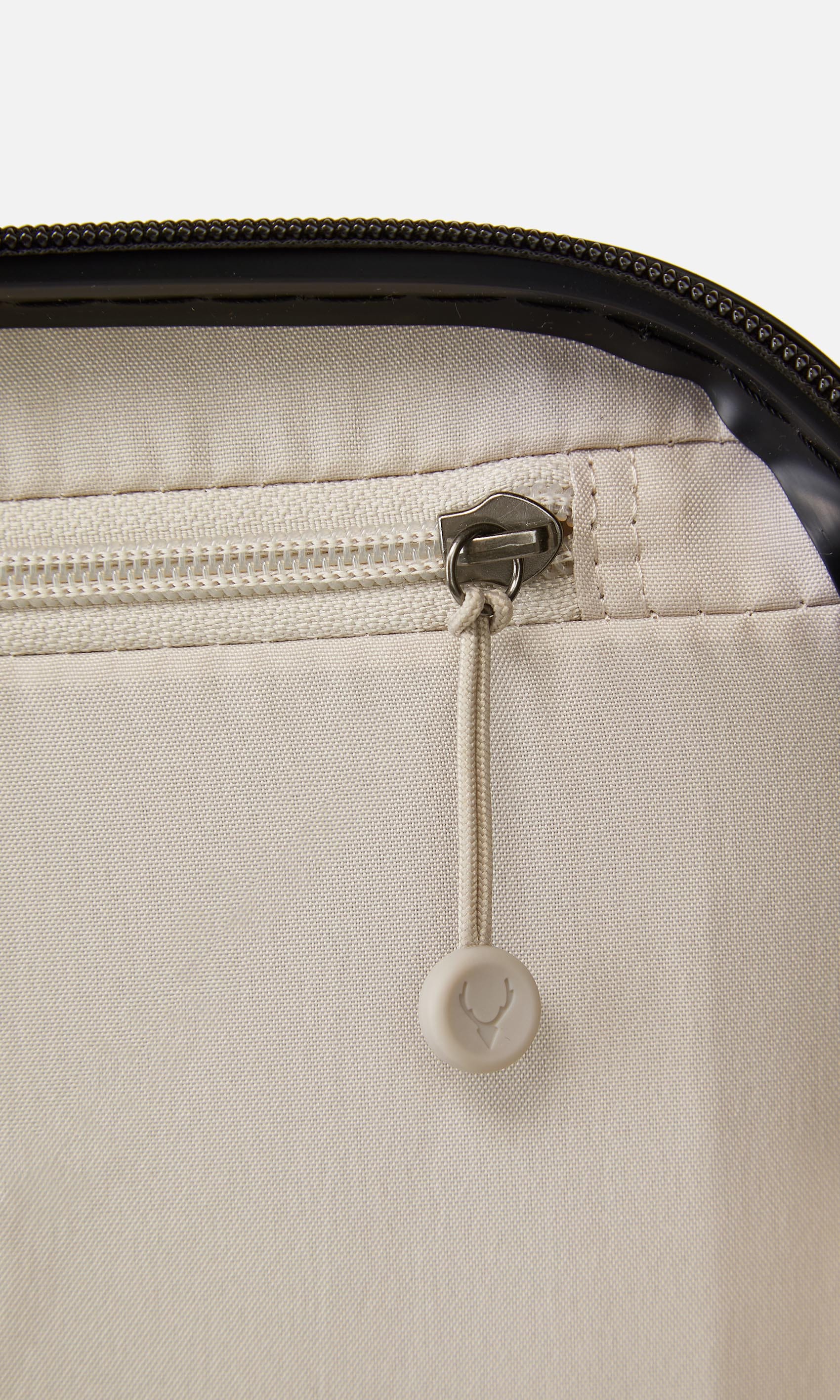 Antler saturn on sale large suitcase