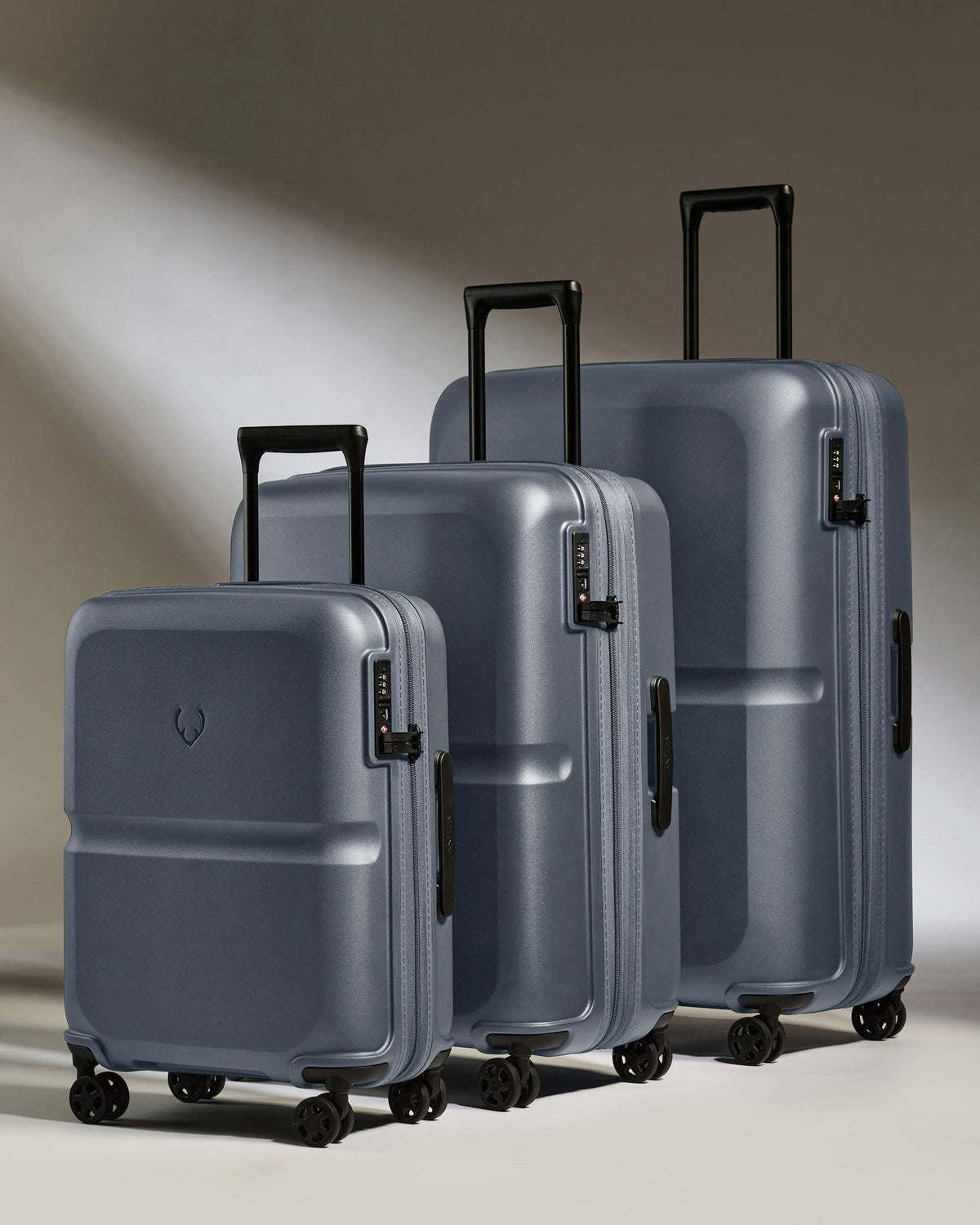 Antler Luggage -  Suitcase Set in Atlantic Grey - Single Stripe - Hard Suitcase - Standard Cabin Set Suitcase Set in Grey - Single Stripe | Cabin Luggage & Large Suitcases