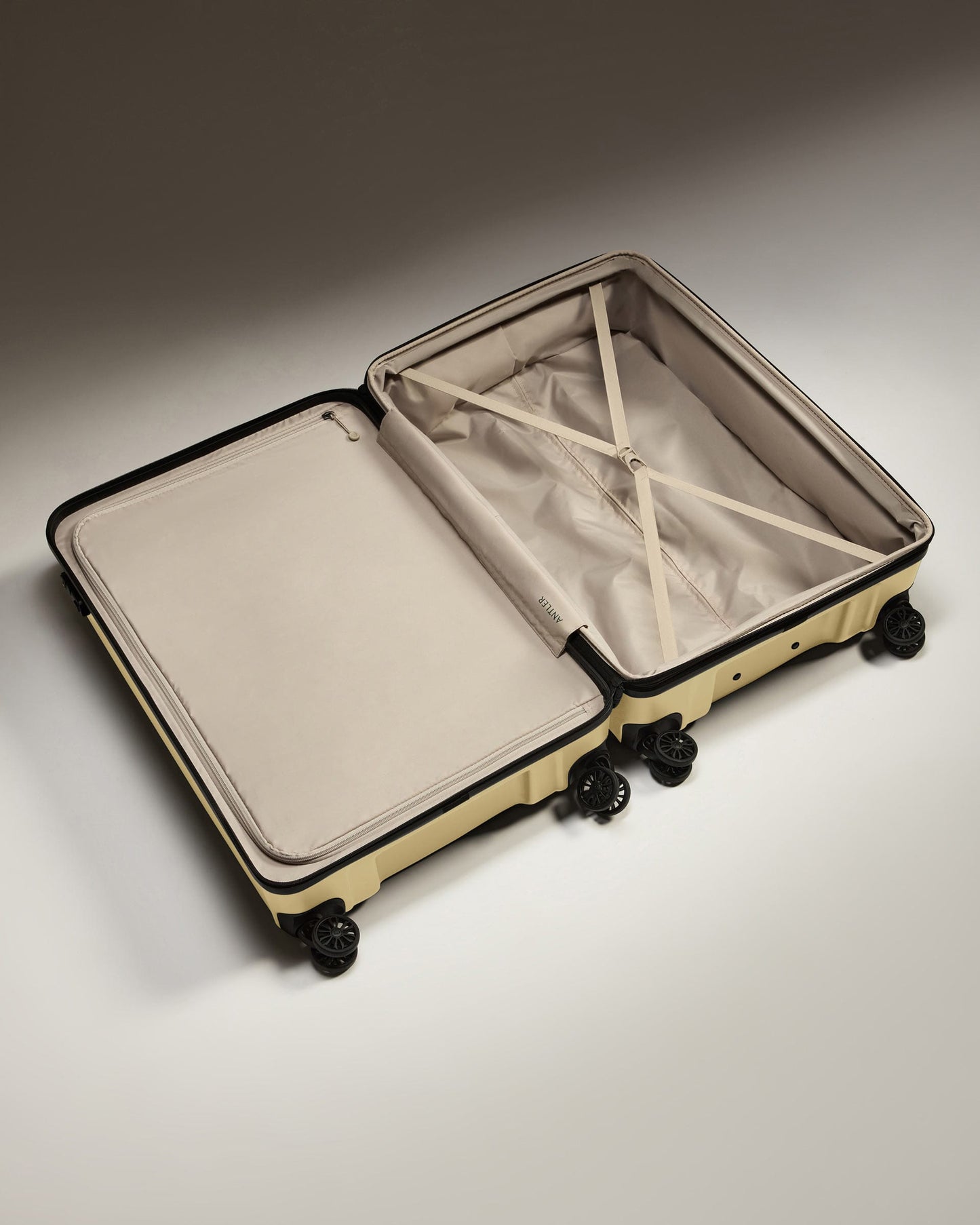 Antler Luggage -  Suitcase Set in Dark Sand - Logo - Hard Suitcases Logo Set of 3 Suitcases Yellow | Lightweight Hard Shell Luggage