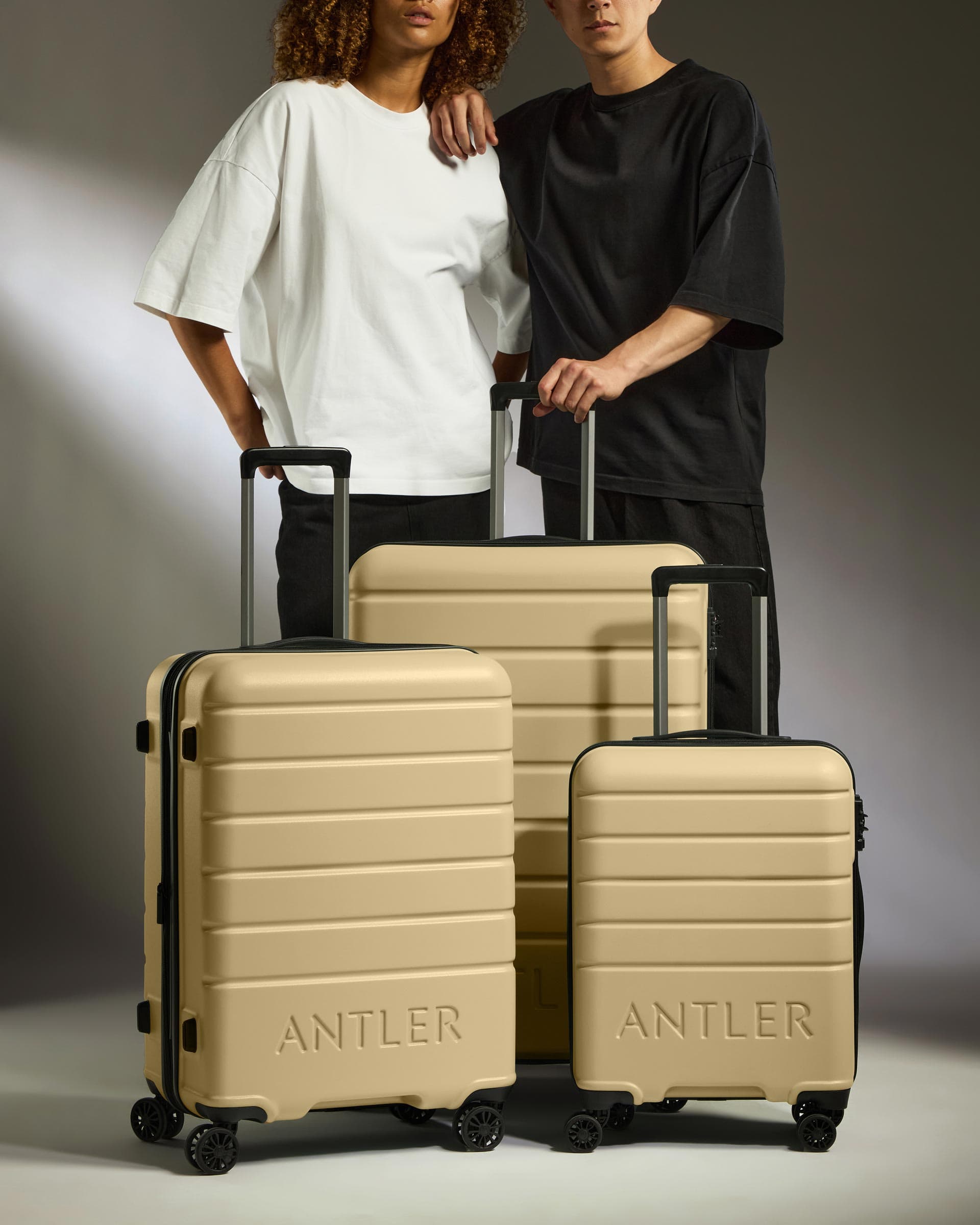 Antler Luggage -  Suitcase Set in Dark Sand - Logo - Hard Suitcases Logo Set of 3 Suitcases Yellow | Lightweight Hard Shell Luggage
