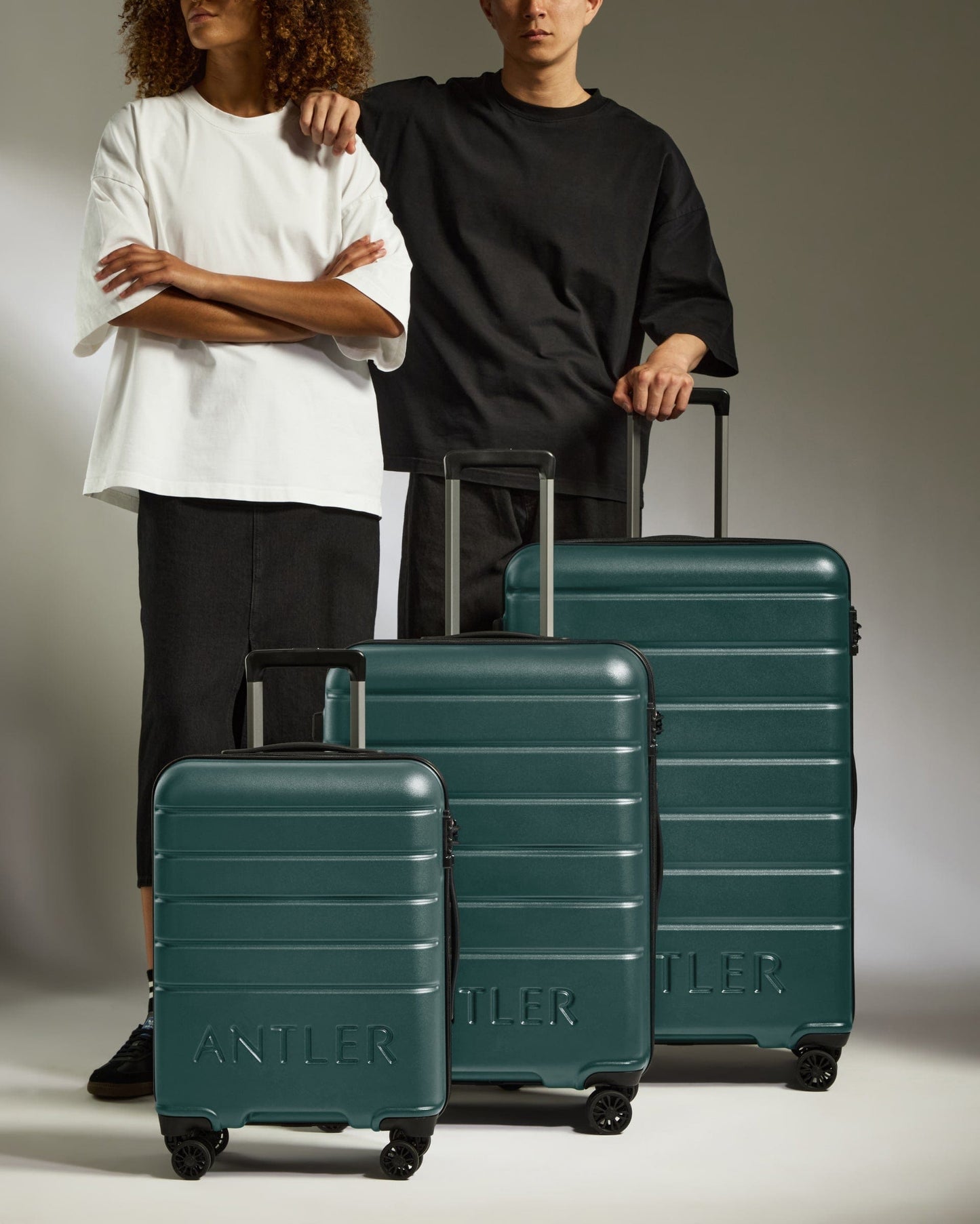 Antler Luggage -  Suitcase Set in Dark Teal - Logo - Hard Suitcase - Standard Cabin Set Suitcase Set of 3 Dark Teal - Logo | Lightweight Hard Shell Luggage