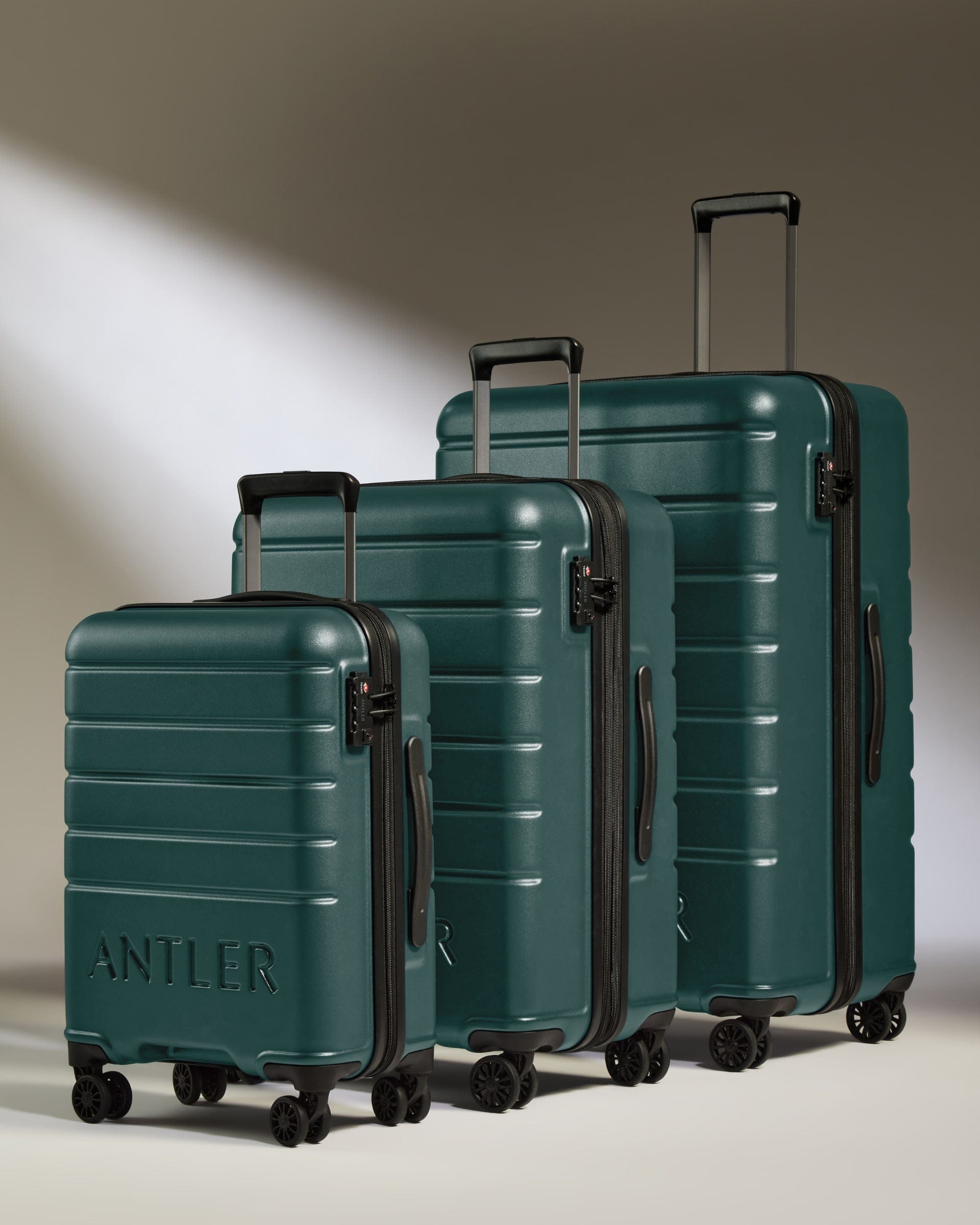 Antler Luggage -  Suitcase Set in Dark Teal - Logo - Hard Suitcase - Standard Cabin Set Suitcase Set of 3 Dark Teal - Logo | Lightweight Hard Shell Luggage